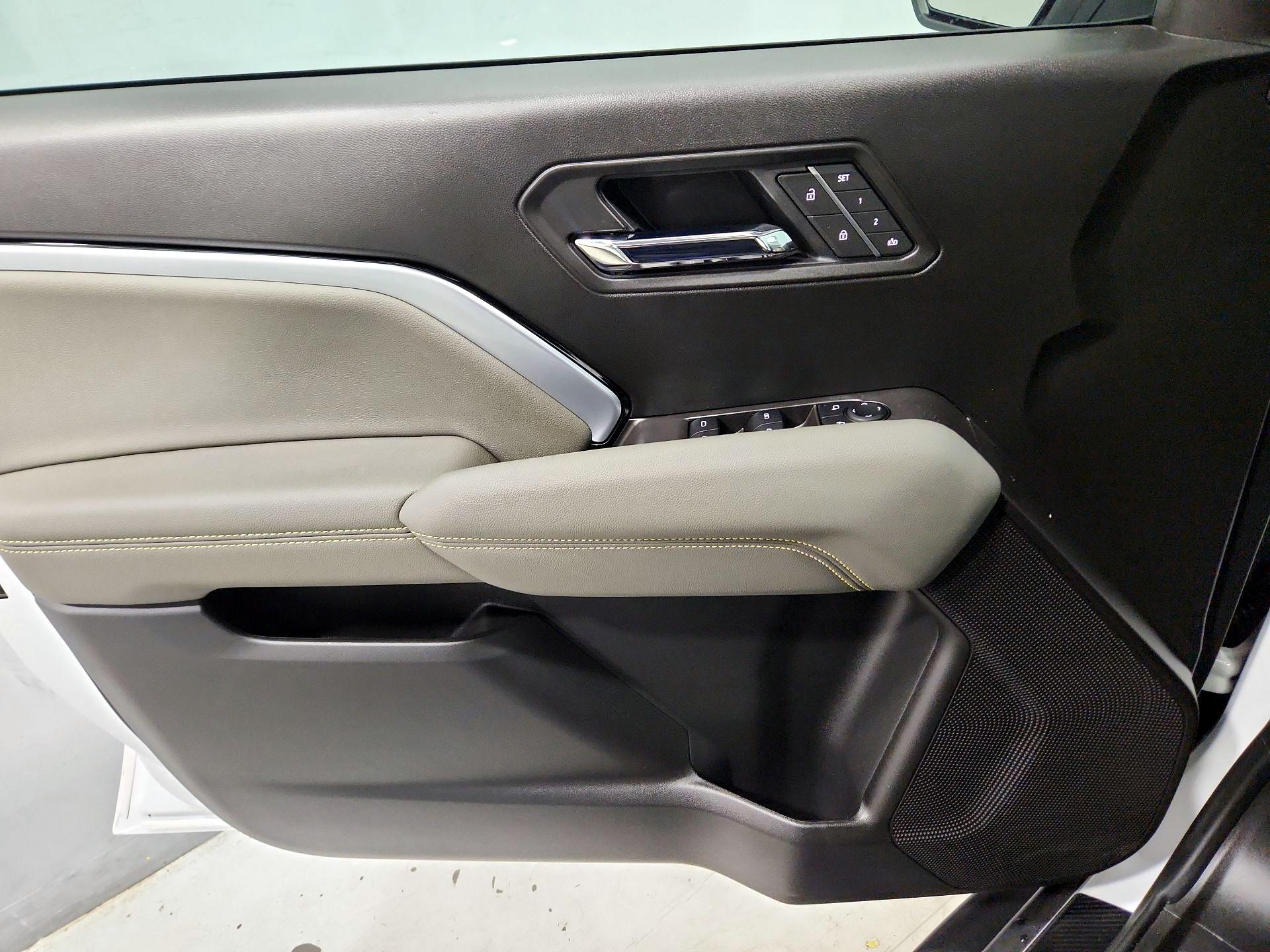 Thumbnail: 2025 Chevrolet Colorado - 12