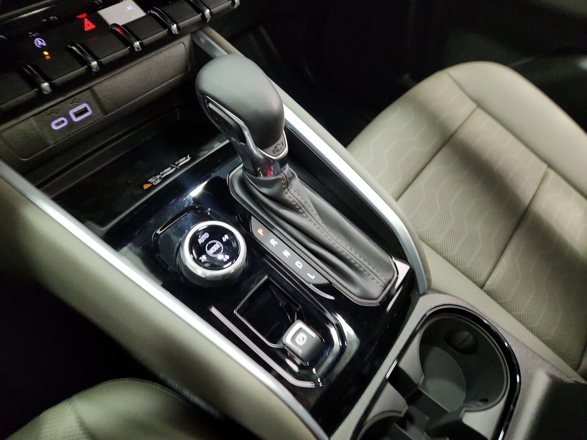 Thumbnail: 2025 Chevrolet Colorado - 18