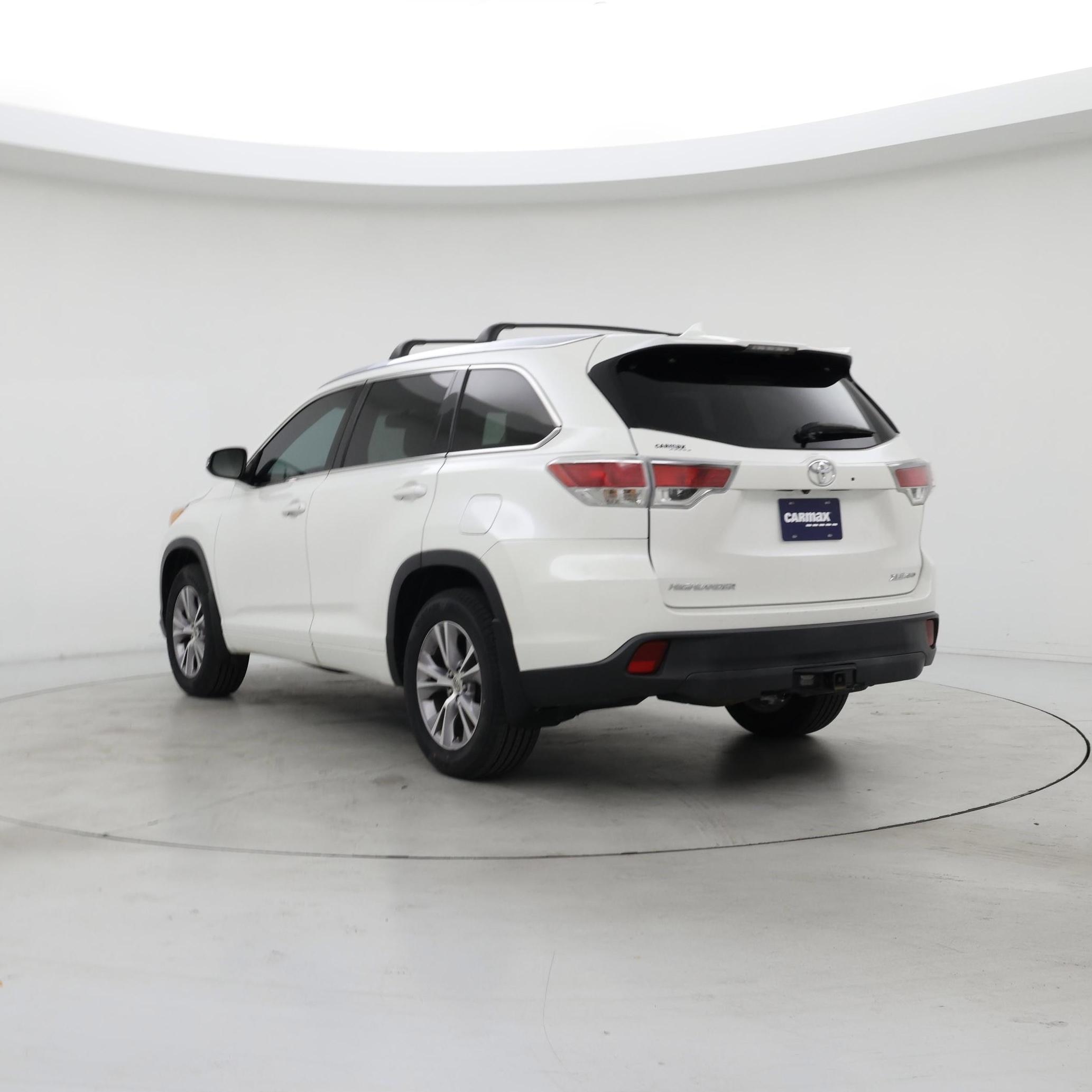 Thumbnail: 2015 Toyota Highlander - 2