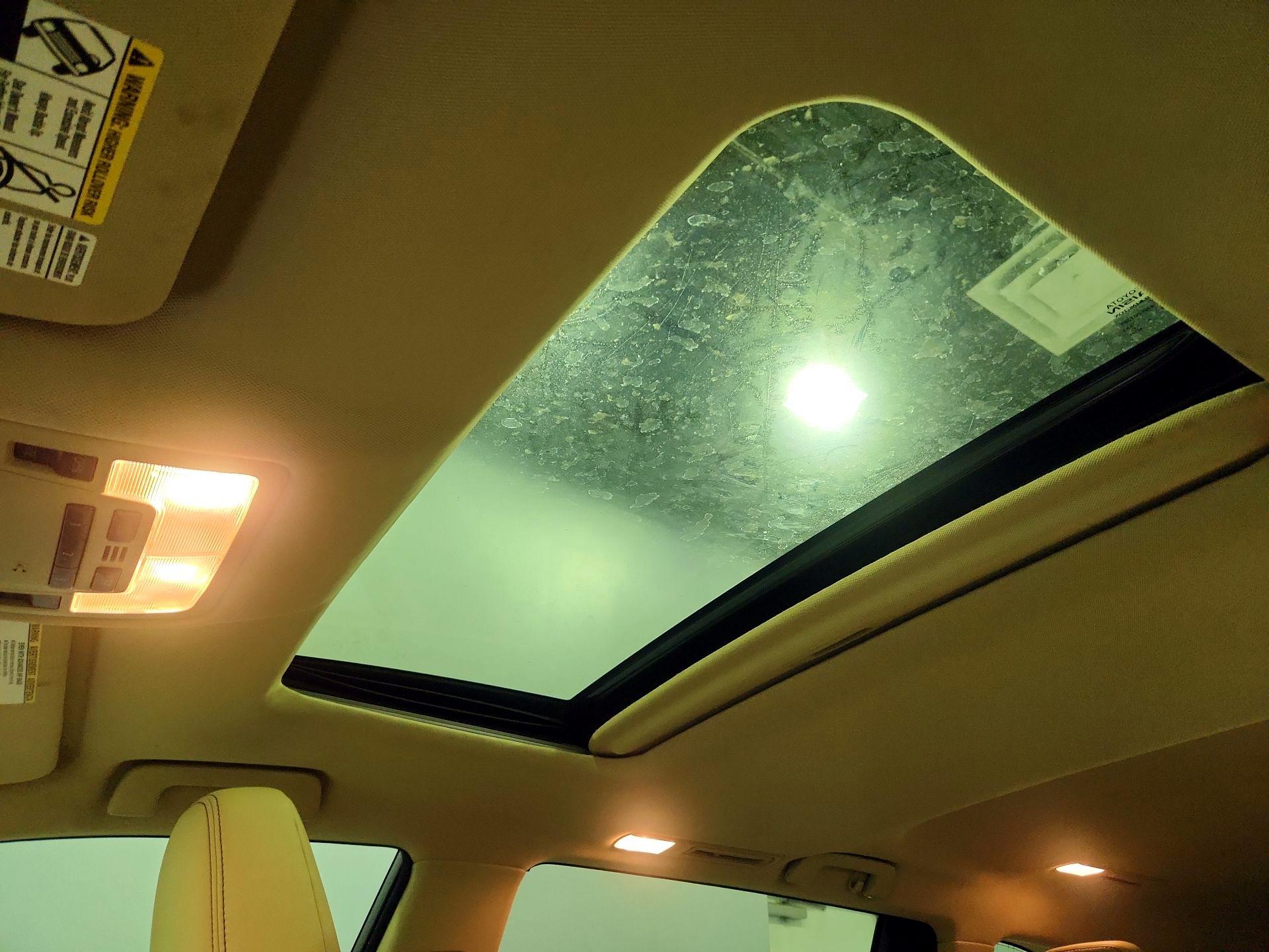 Thumbnail: 2015 Toyota Highlander - 20