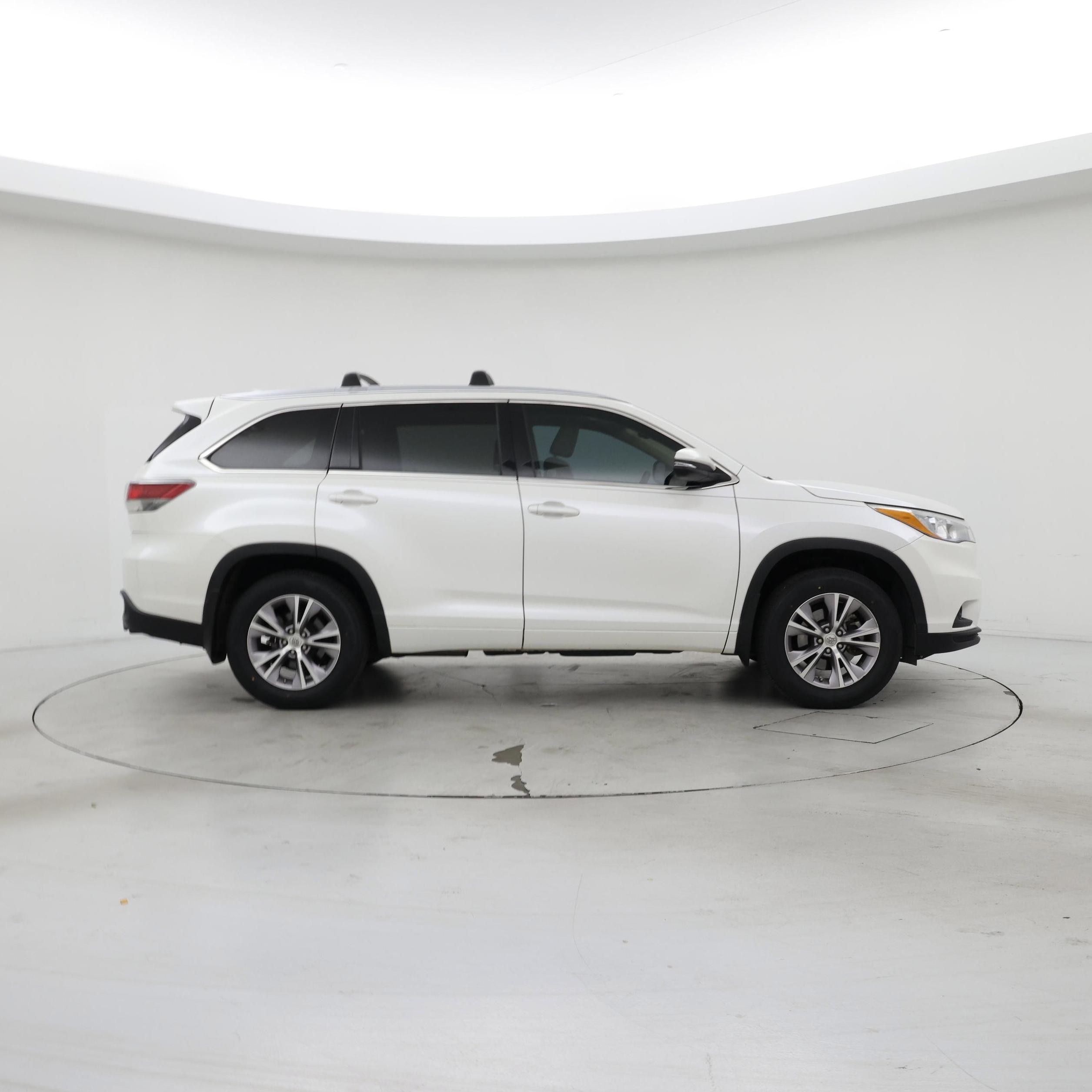 Thumbnail: 2015 Toyota Highlander - 7