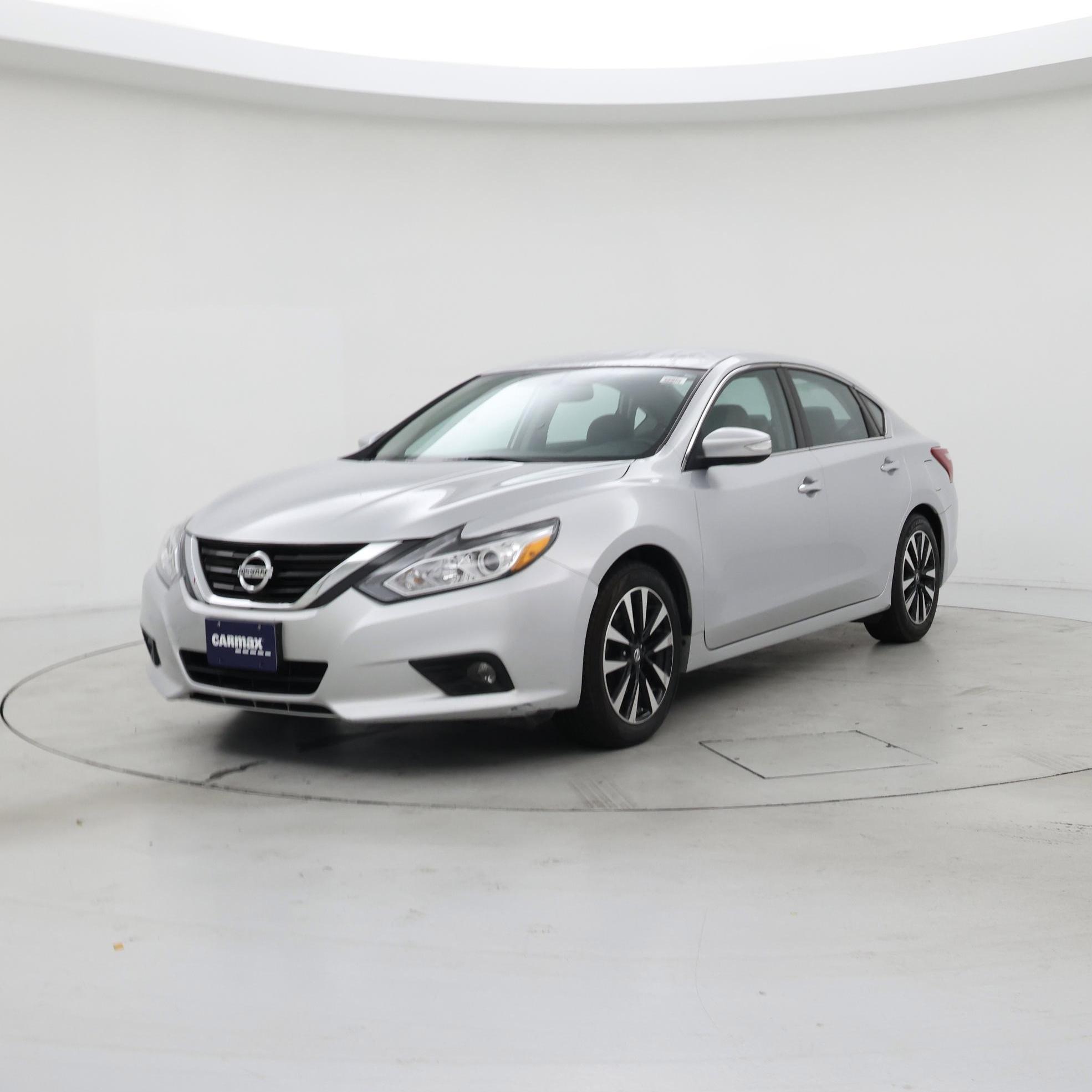Thumbnail: 2018 Nissan Altima - 4