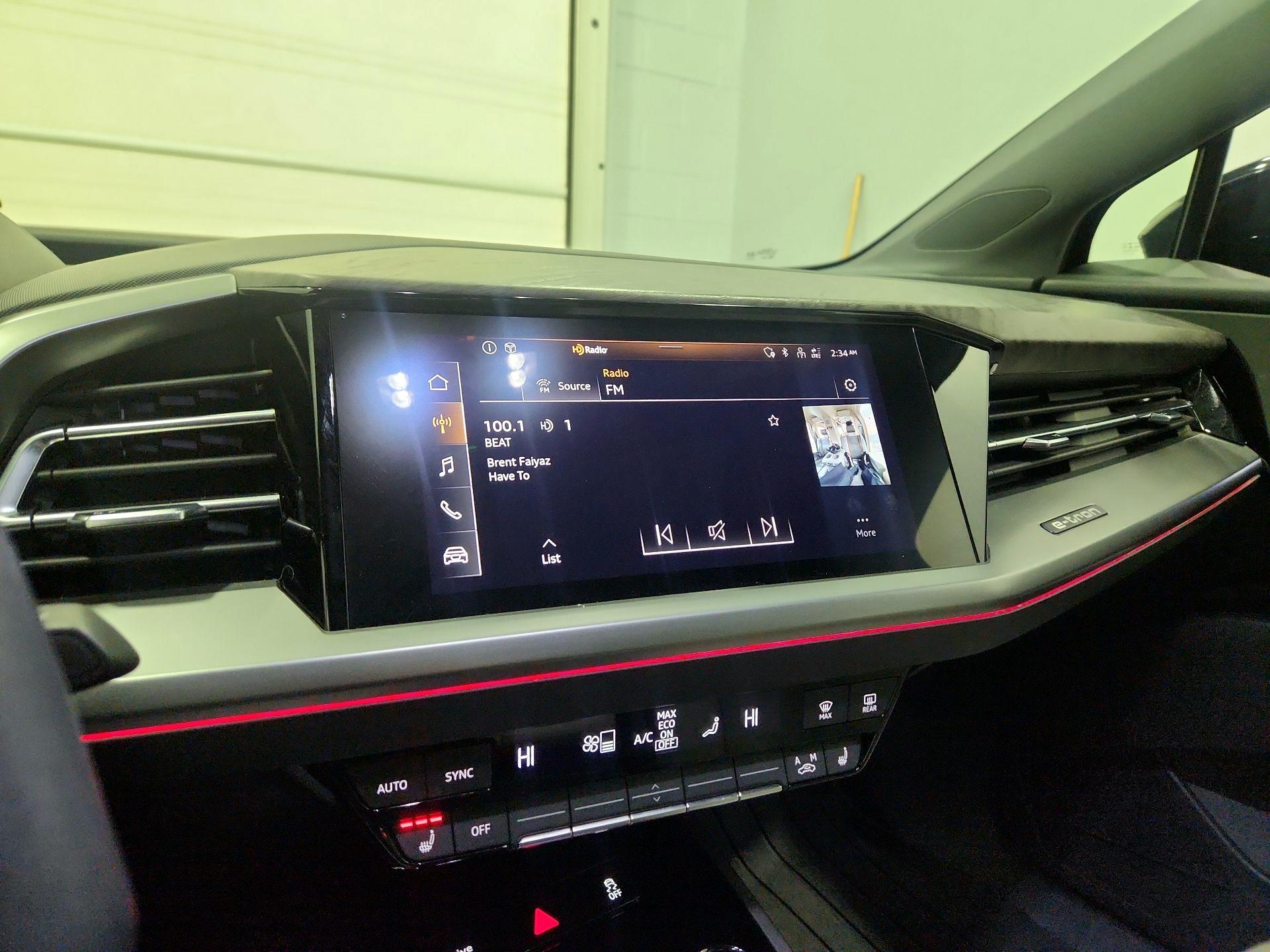 Thumbnail: 2022 Audi Q4 e-tron - 15