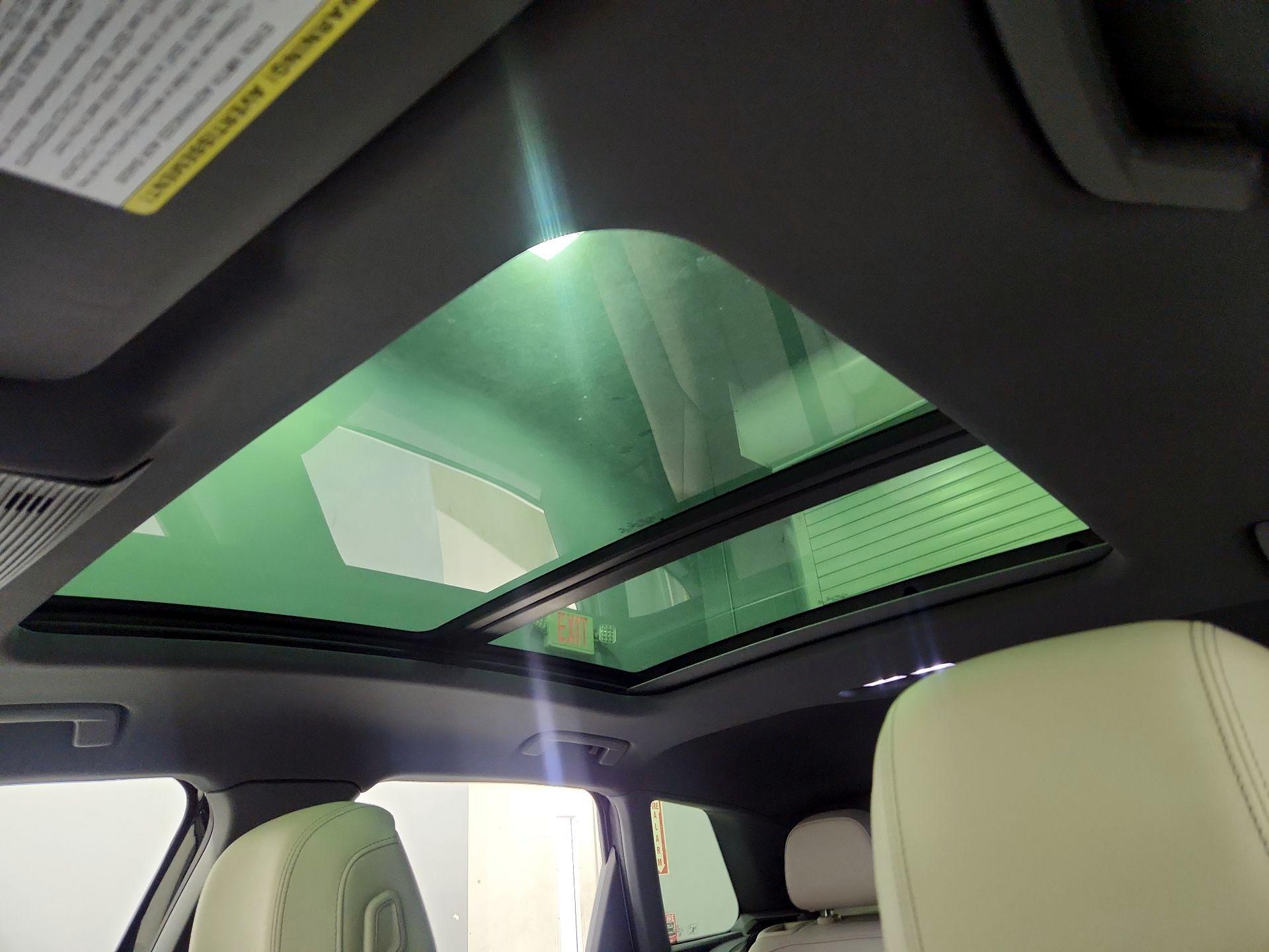 Thumbnail: 2022 Audi Q4 e-tron - 19