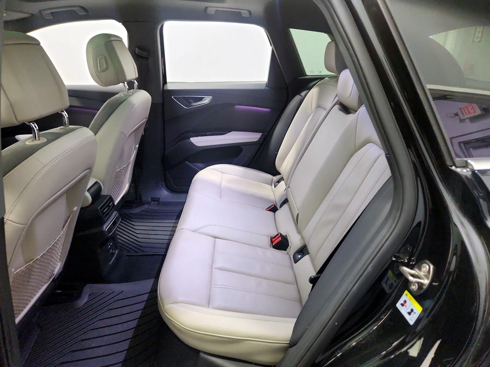 Thumbnail: 2022 Audi Q4 e-tron - 20