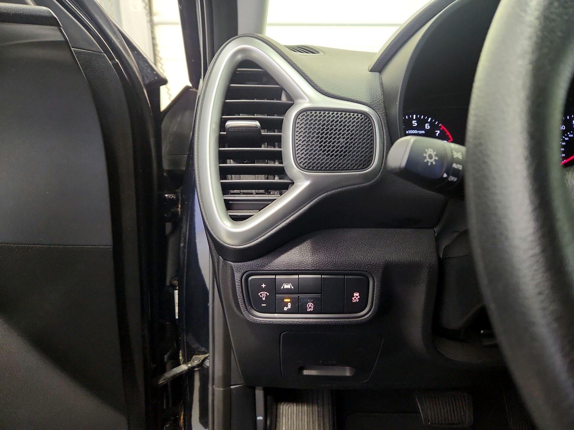 Thumbnail: 2020 Kia Soul - 13