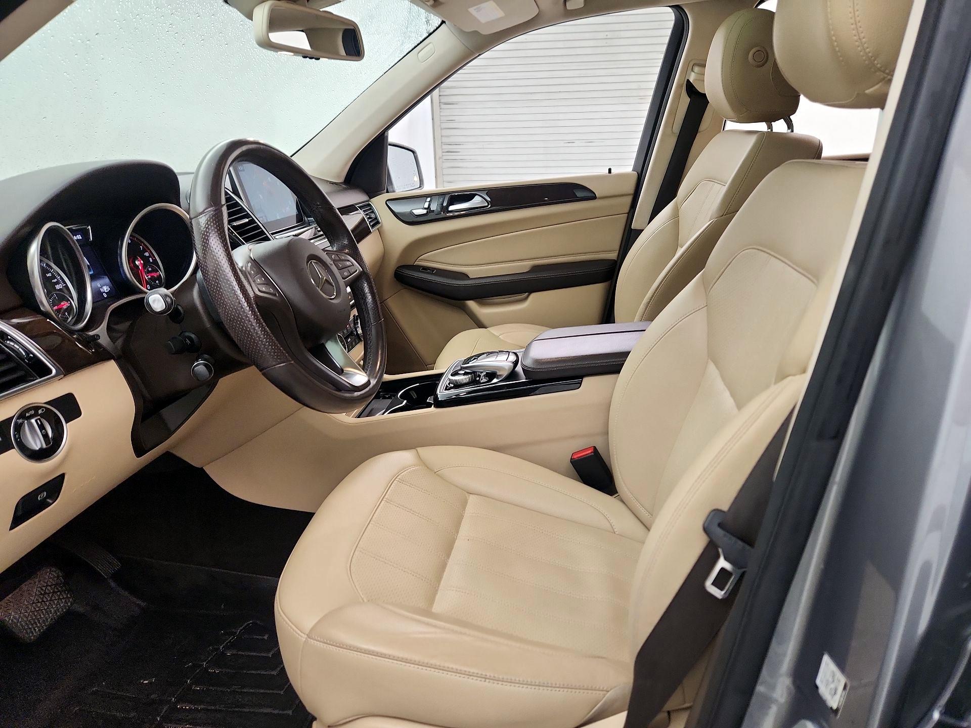 Thumbnail: 2016 Mercedes-Benz GLE - 11