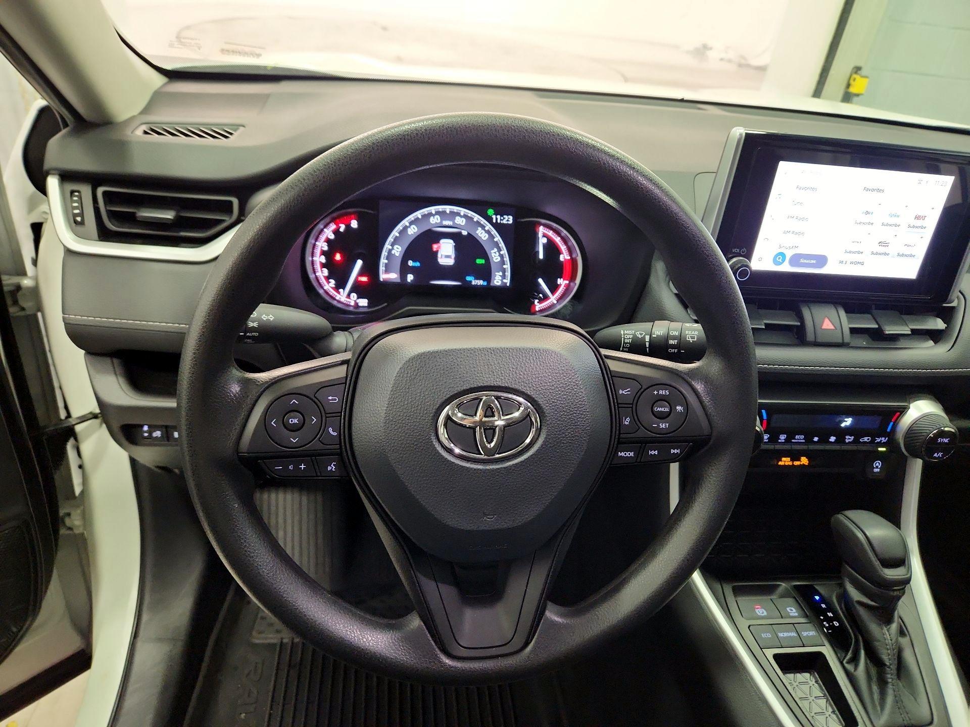 Thumbnail: 2023 Toyota RAV4 - 10