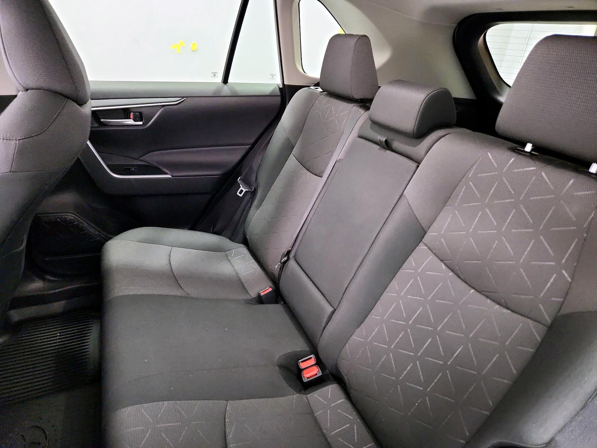 Thumbnail: 2023 Toyota RAV4 - 20