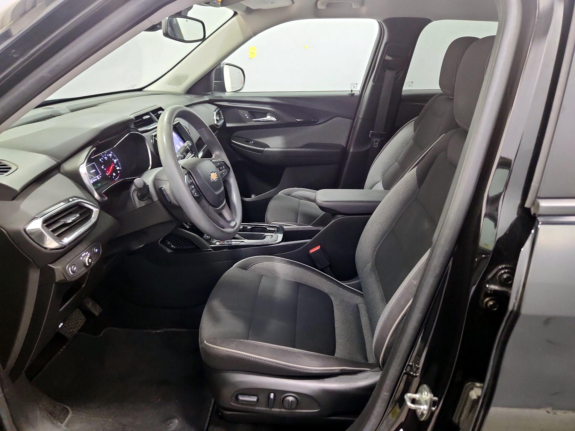 Thumbnail: 2022 Chevrolet TrailBlazer - 11