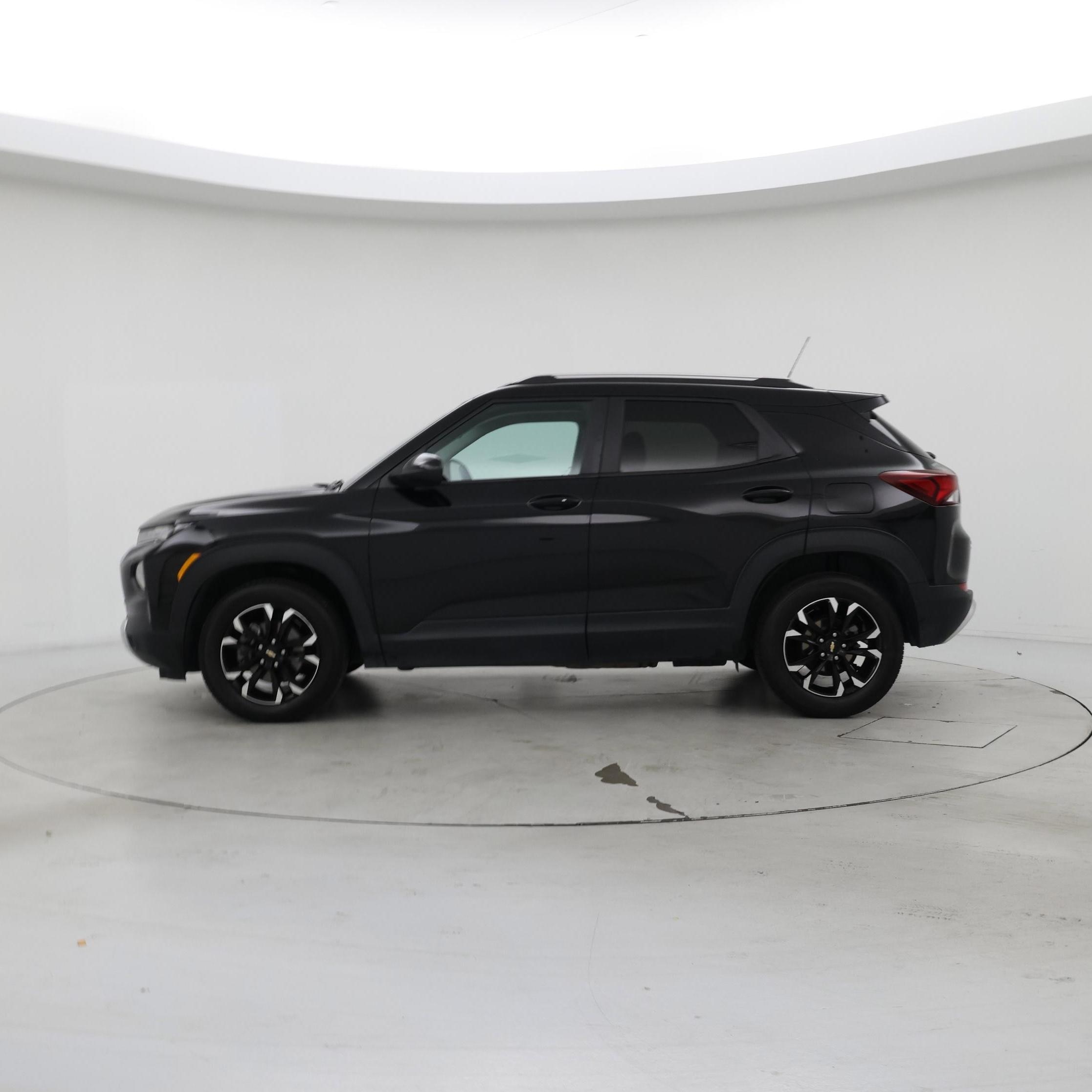 Thumbnail: 2022 Chevrolet TrailBlazer - 3