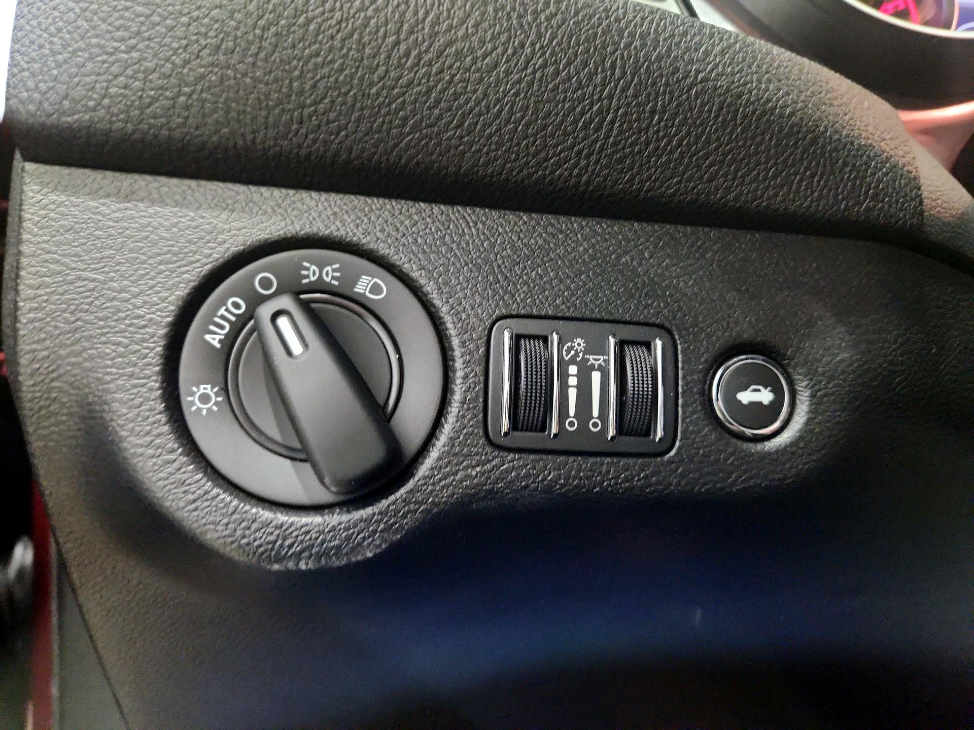 Thumbnail: 2021 Dodge Challenger - 13