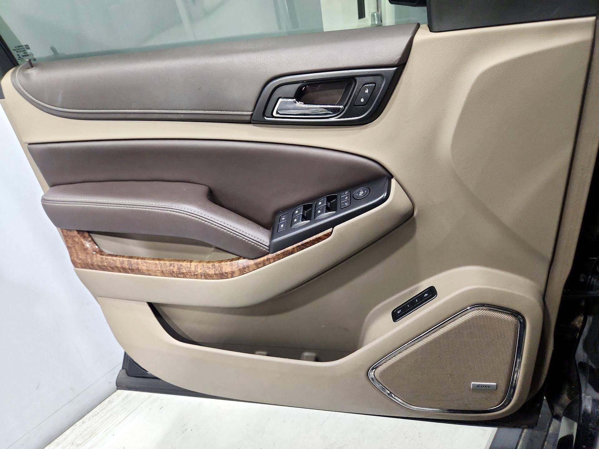 Thumbnail: 2016 Chevrolet Tahoe - 12