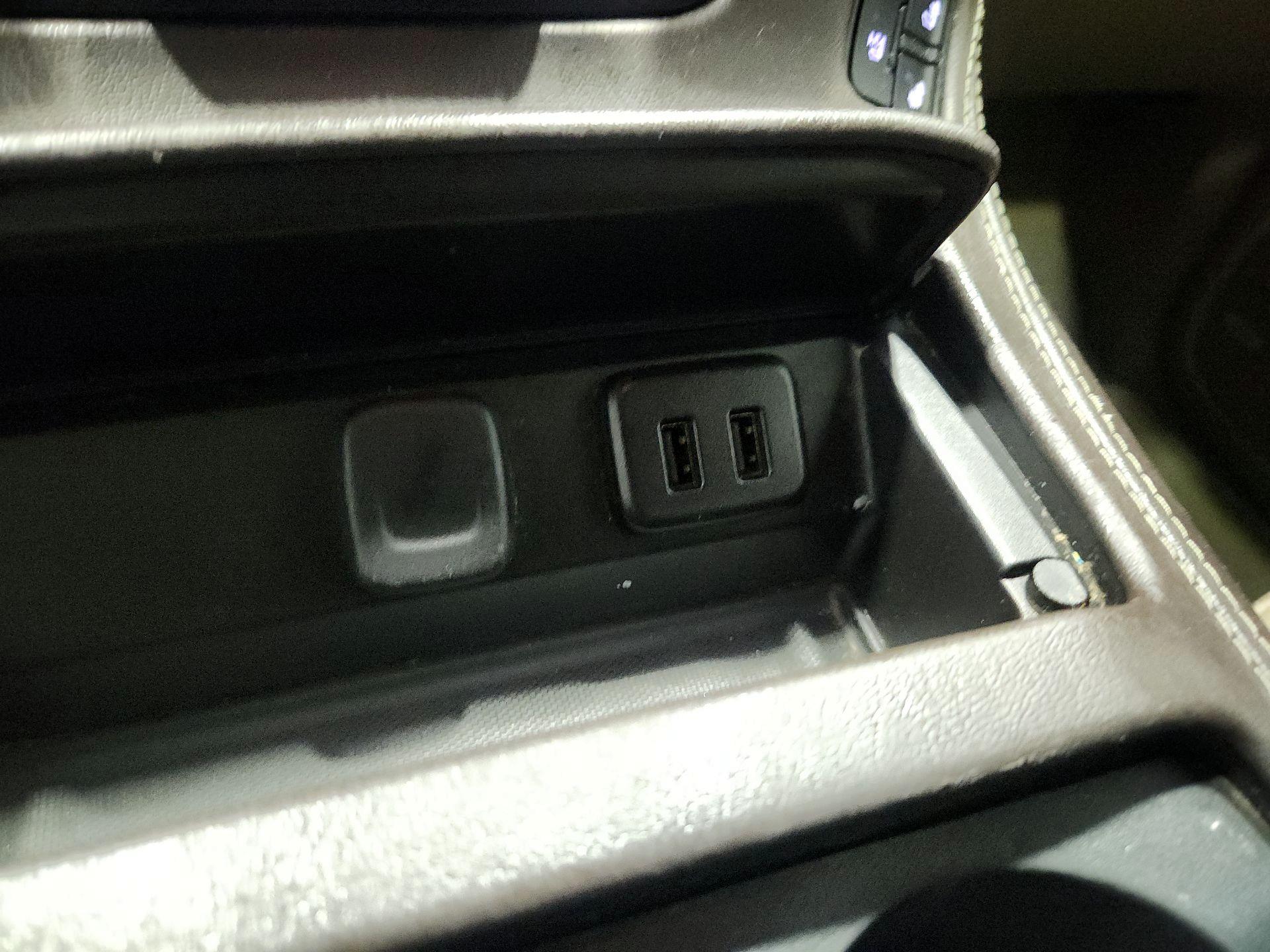 Thumbnail: 2016 Chevrolet Tahoe - 18