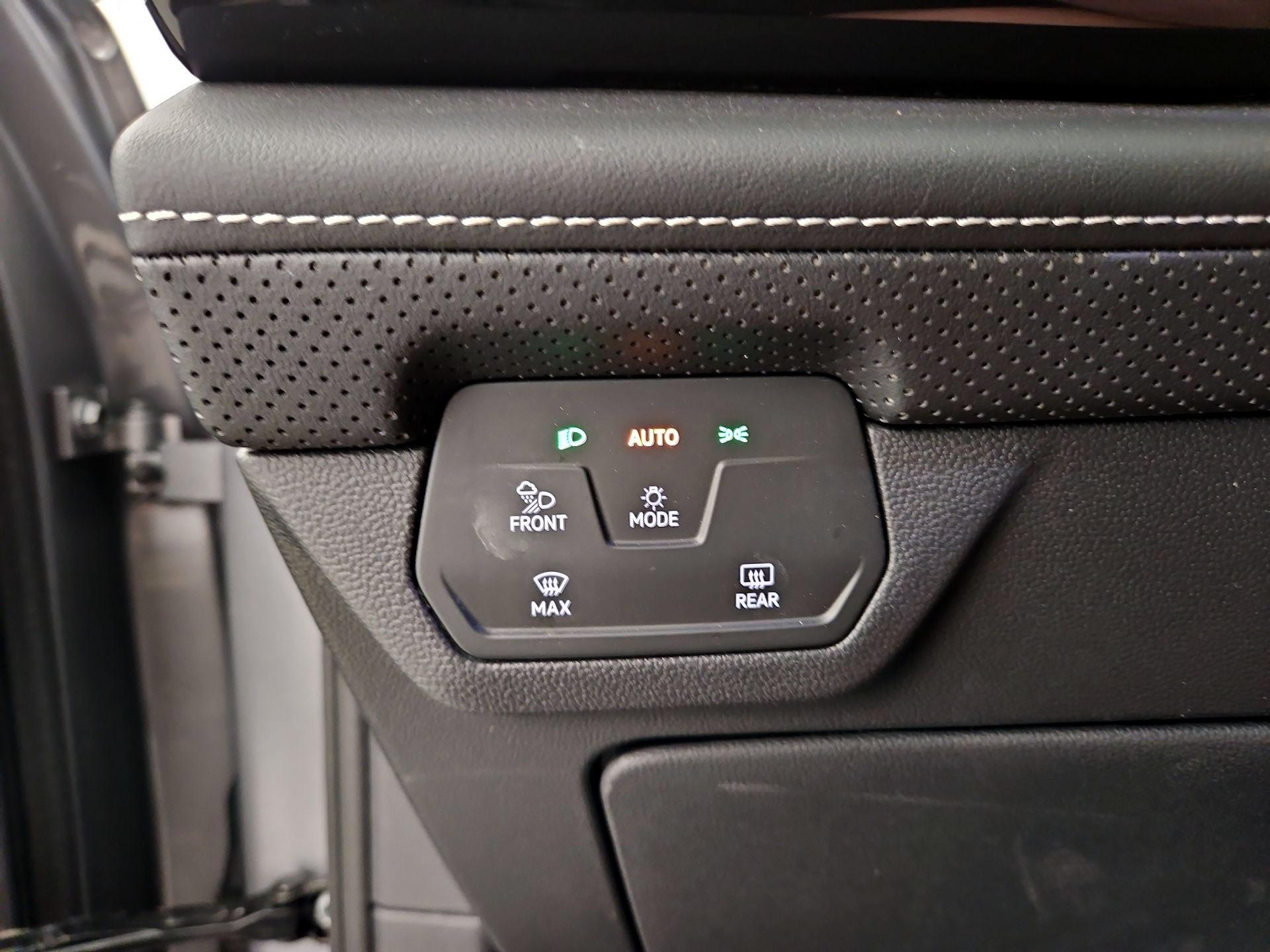 Thumbnail: 2024 Volkswagen Atlas - 13