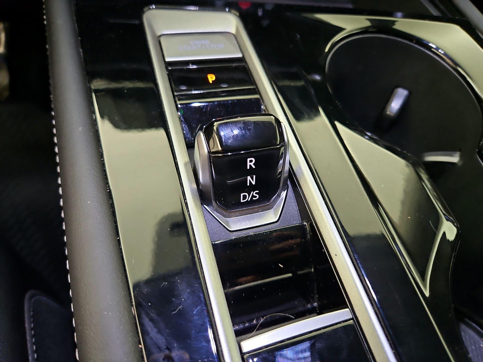 Thumbnail: 2024 Volkswagen Atlas - 17