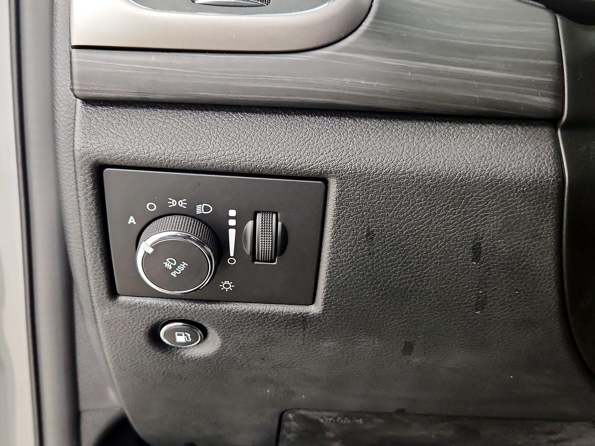 Thumbnail: 2022 Jeep Grand Cherokee - 13