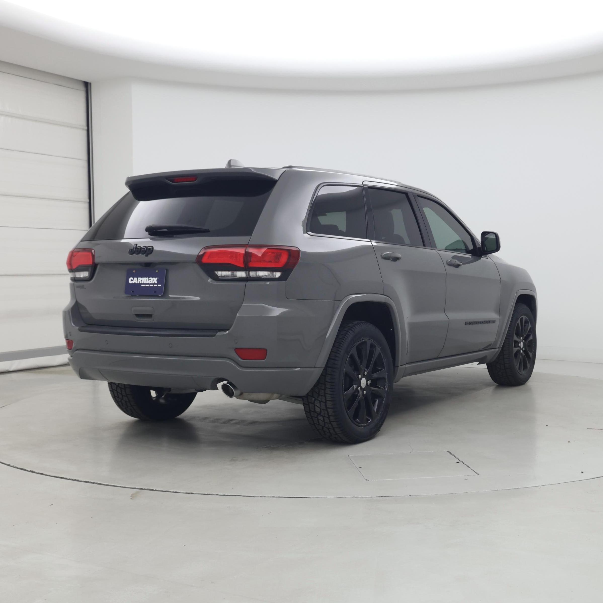 Thumbnail: 2022 Jeep Grand Cherokee - 8