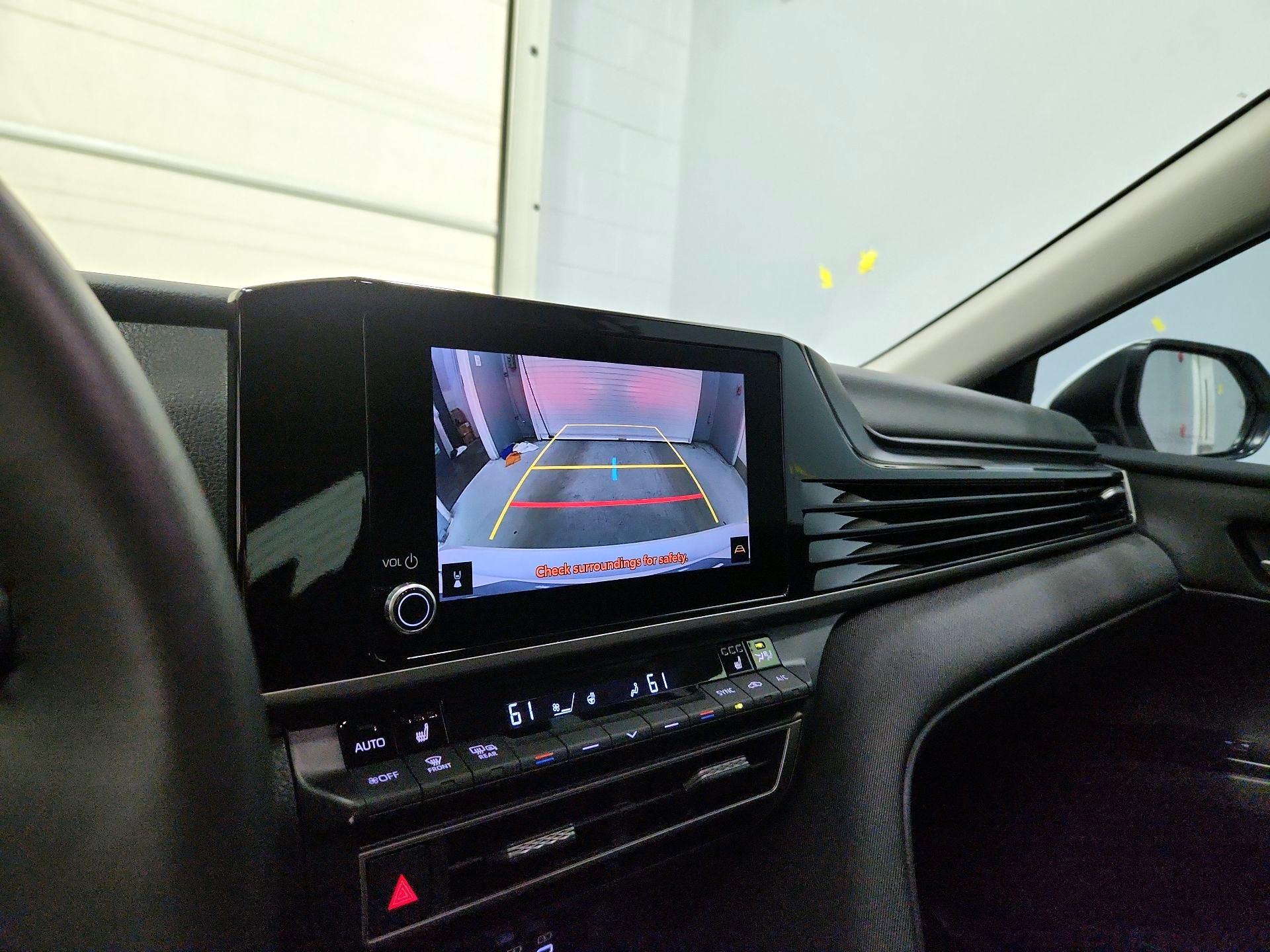 Thumbnail: 2025 Toyota Camry - 15