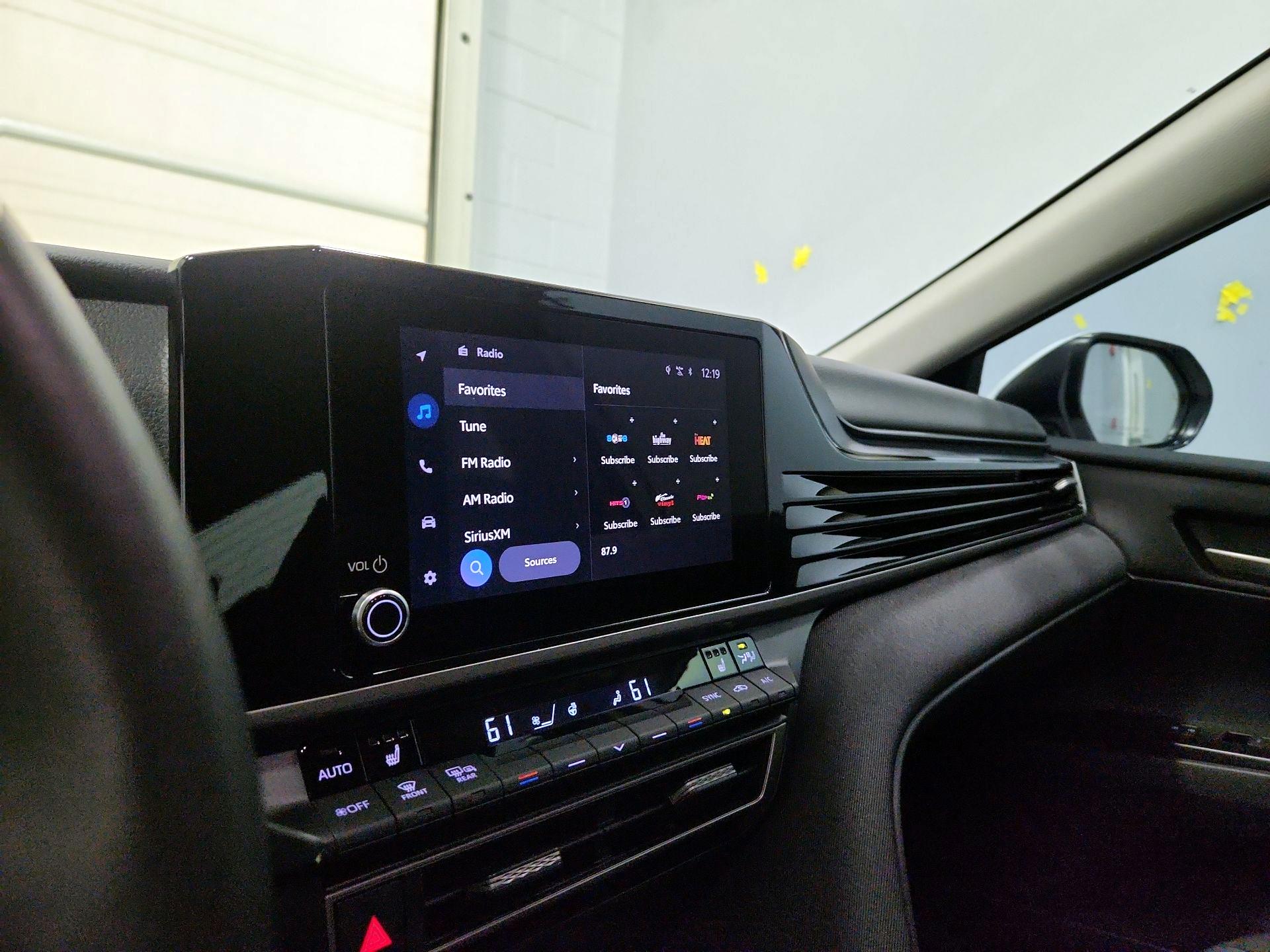 Thumbnail: 2025 Toyota Camry - 16
