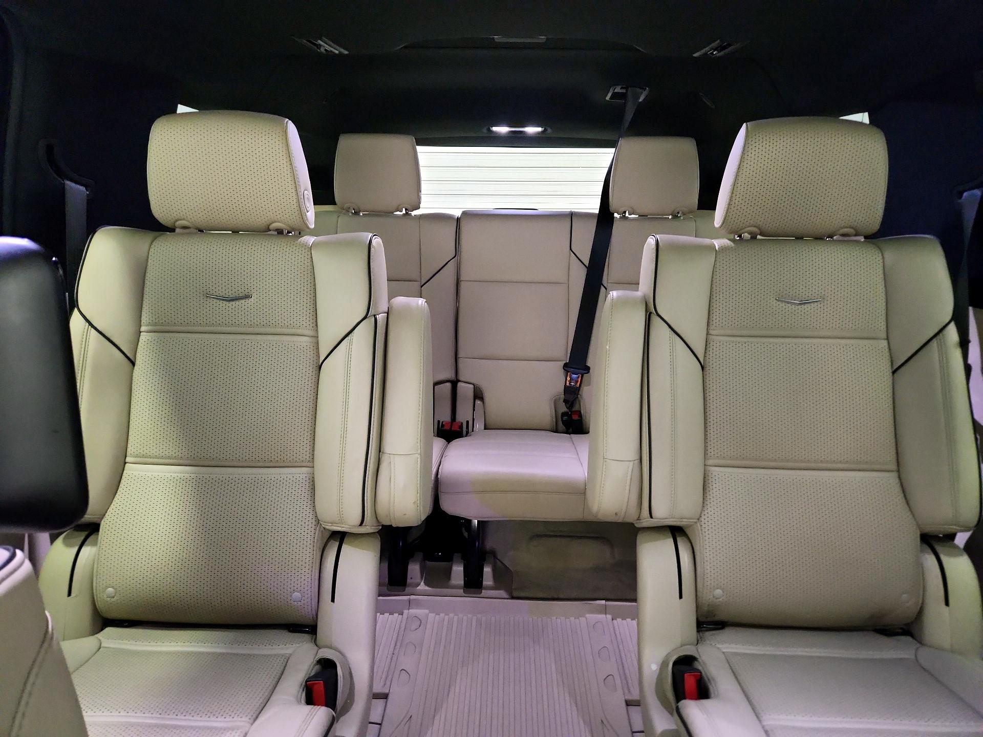 Thumbnail: 2023 Cadillac Escalade - 20