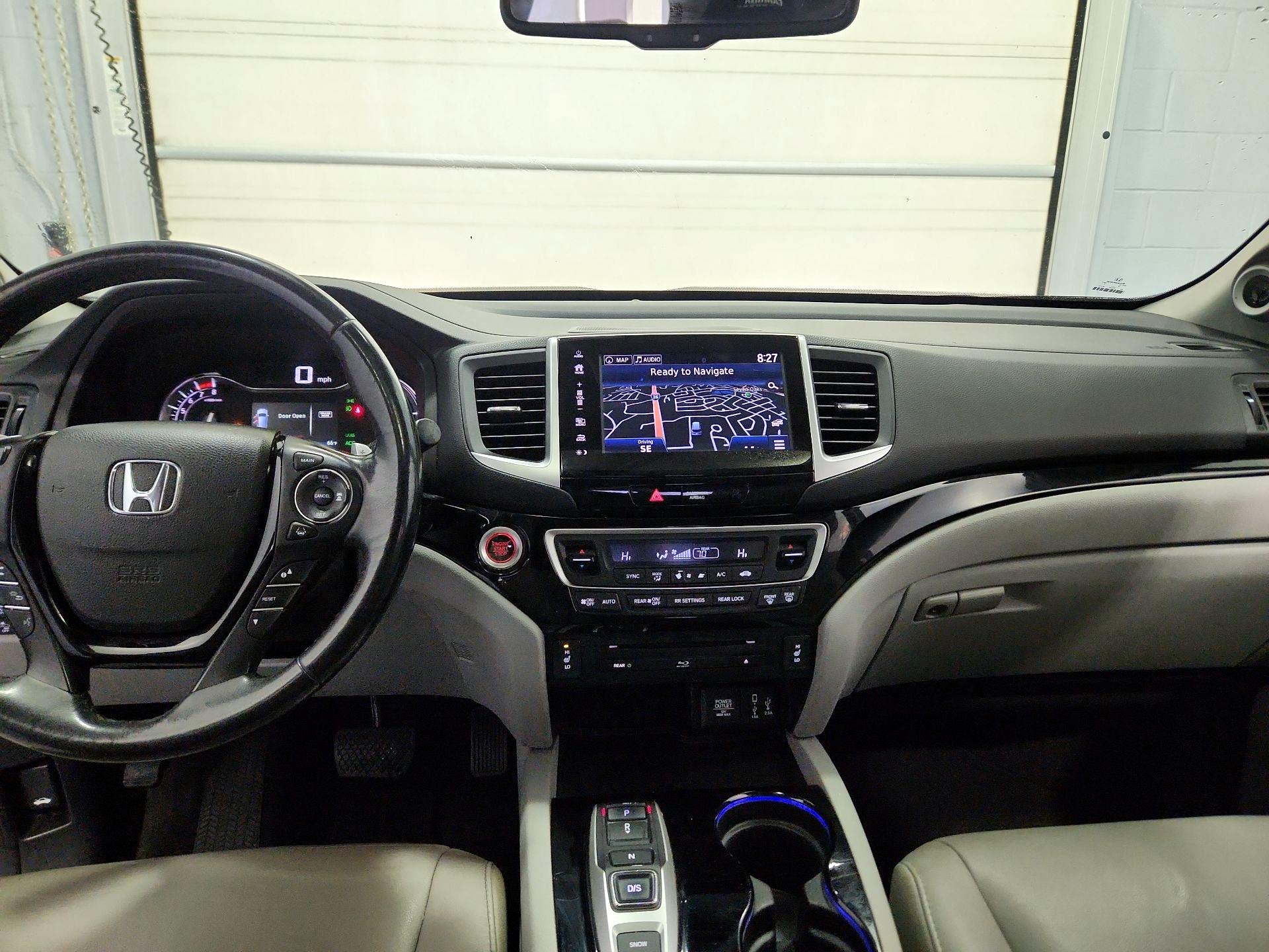 Thumbnail: 2018 Honda Pilot - 9