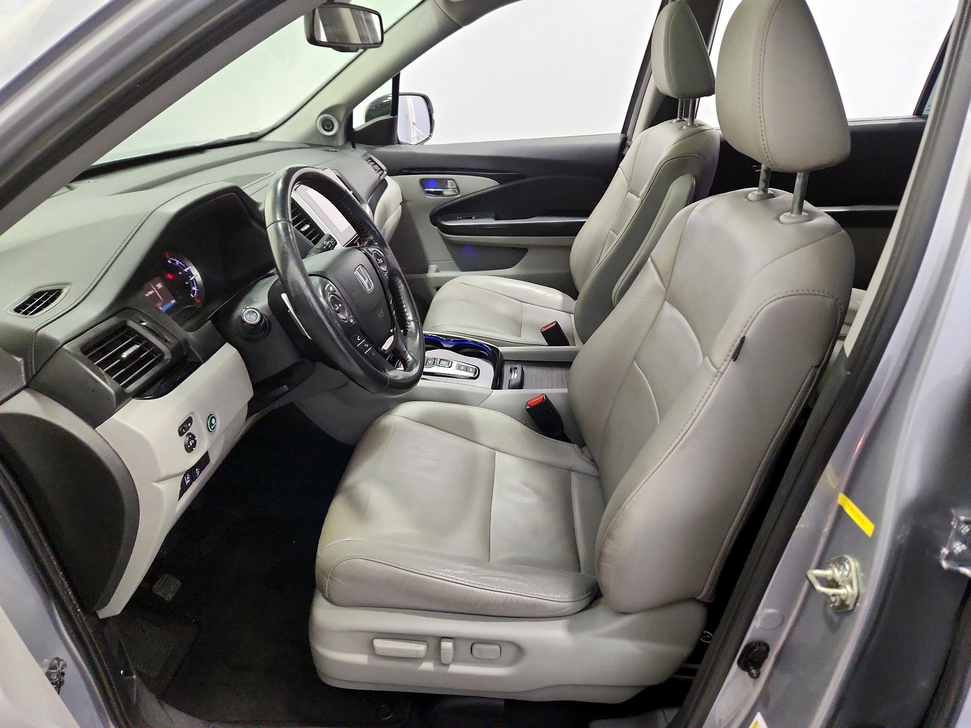 Thumbnail: 2018 Honda Pilot - 11