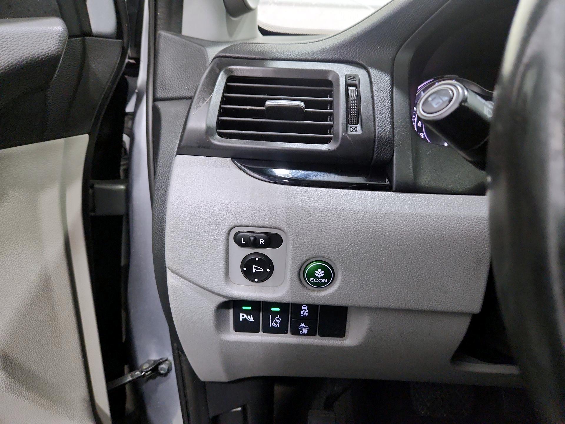 Thumbnail: 2018 Honda Pilot - 13