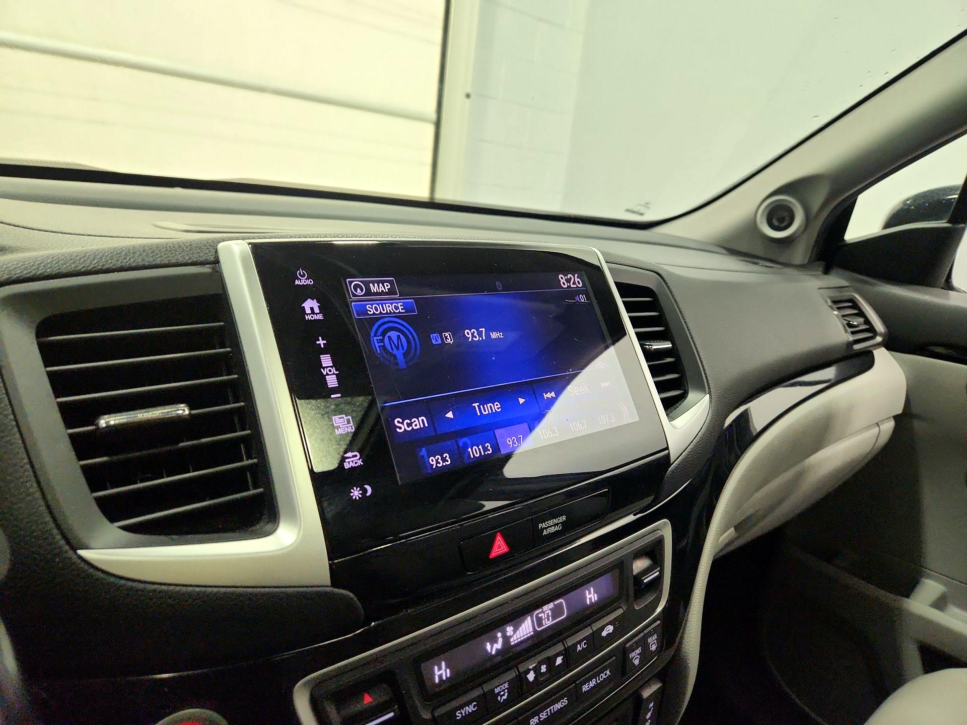 Thumbnail: 2018 Honda Pilot - 16