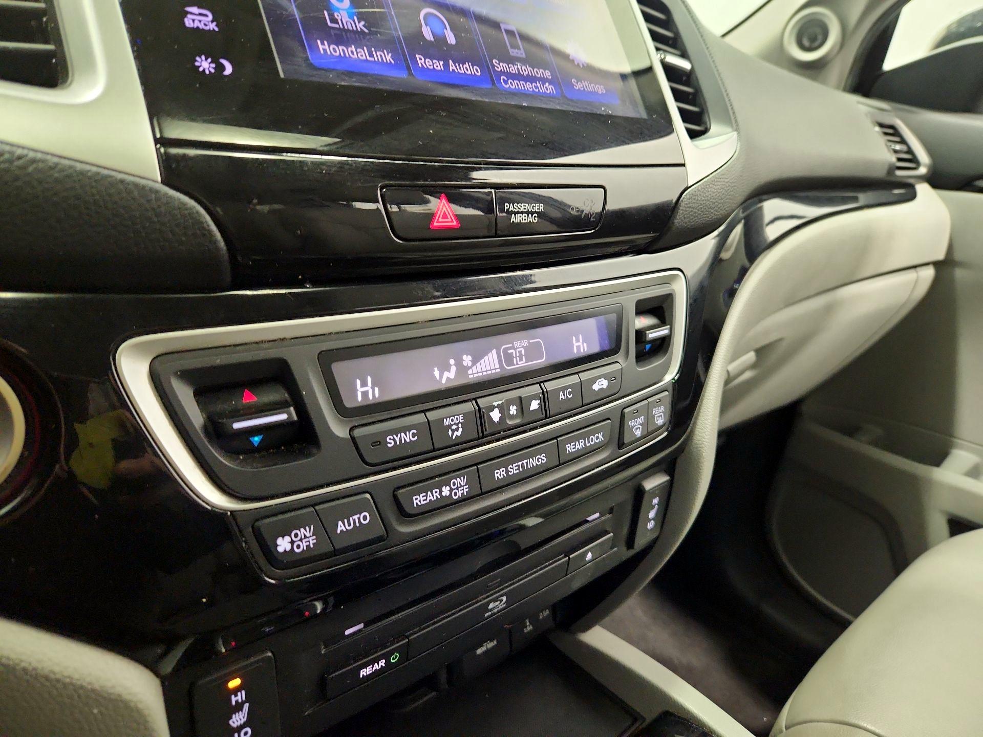 Thumbnail: 2018 Honda Pilot - 17