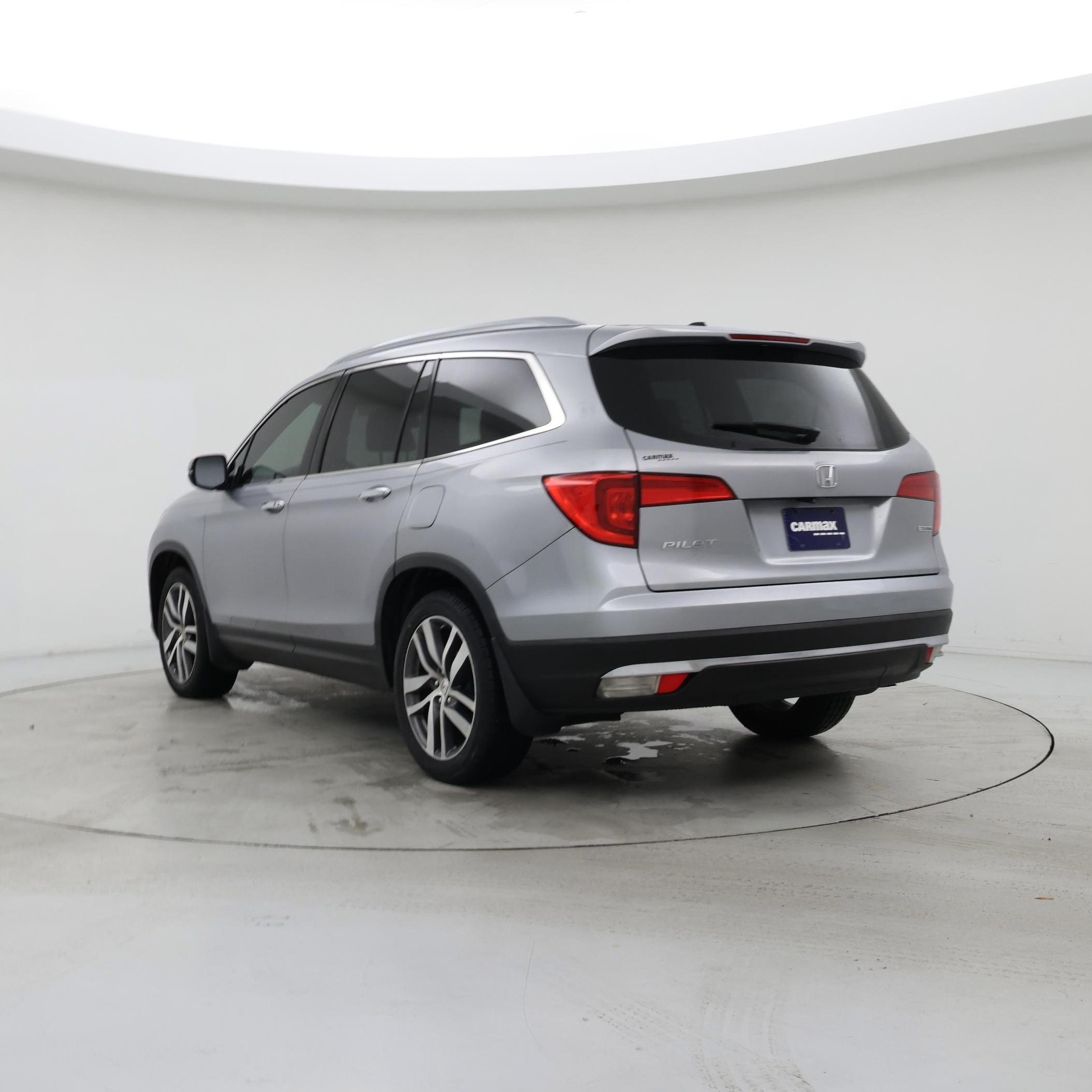 Thumbnail: 2018 Honda Pilot - 2