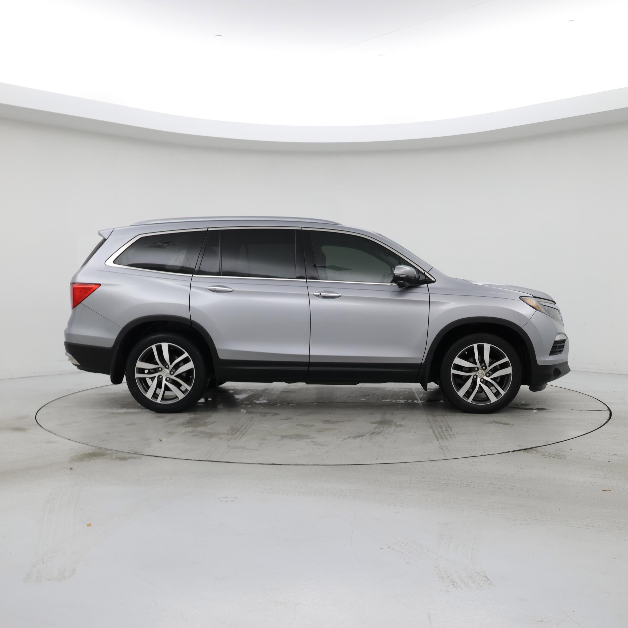 Thumbnail: 2018 Honda Pilot - 7