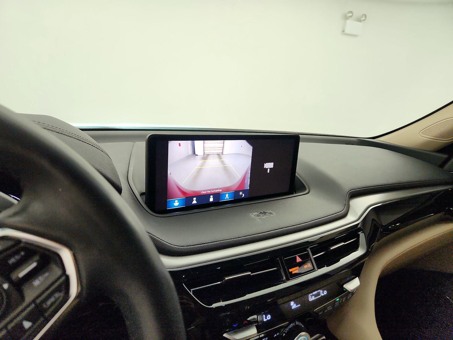 Thumbnail: 2022 Acura MDX - 14