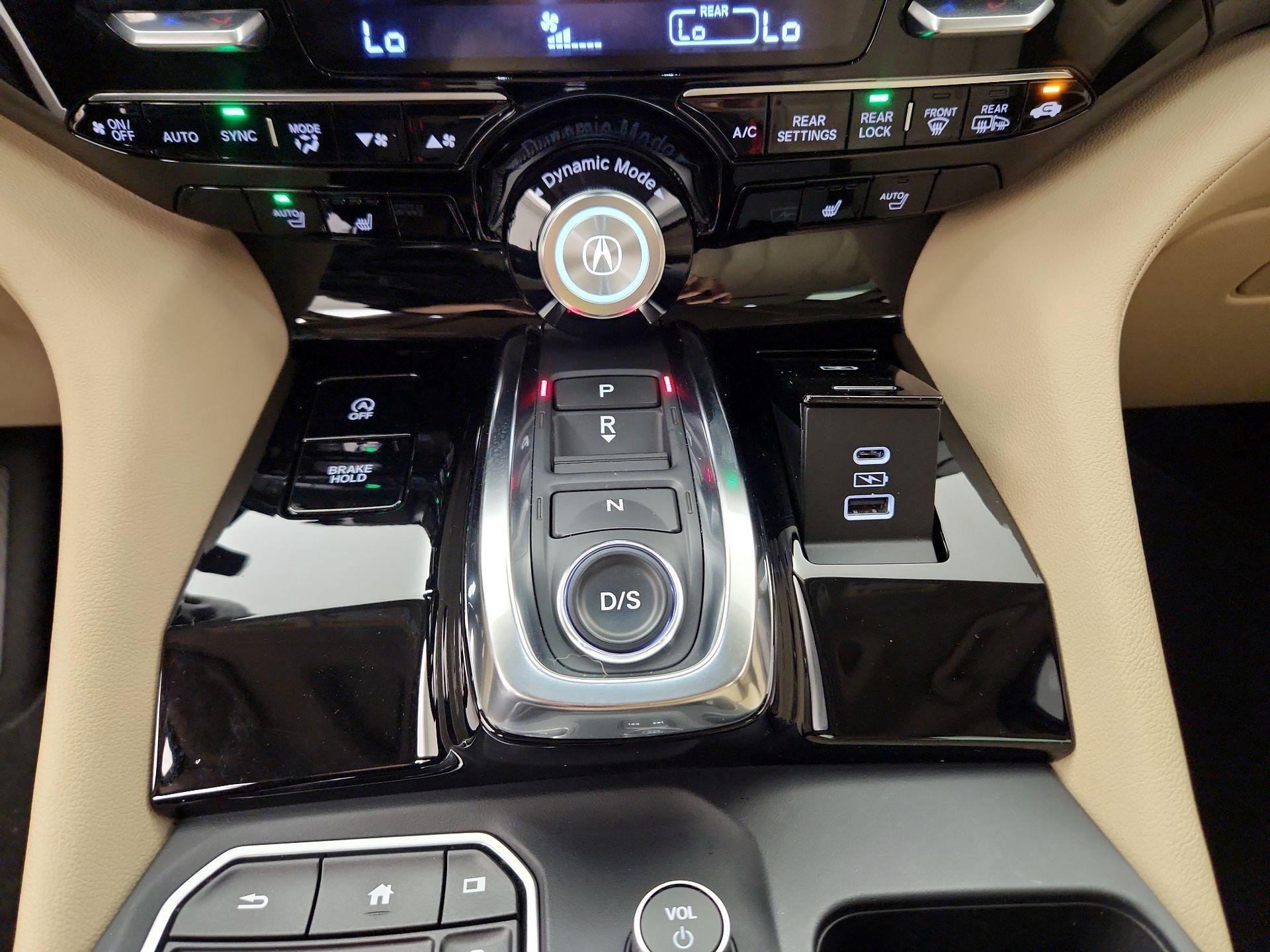 Thumbnail: 2022 Acura MDX - 17