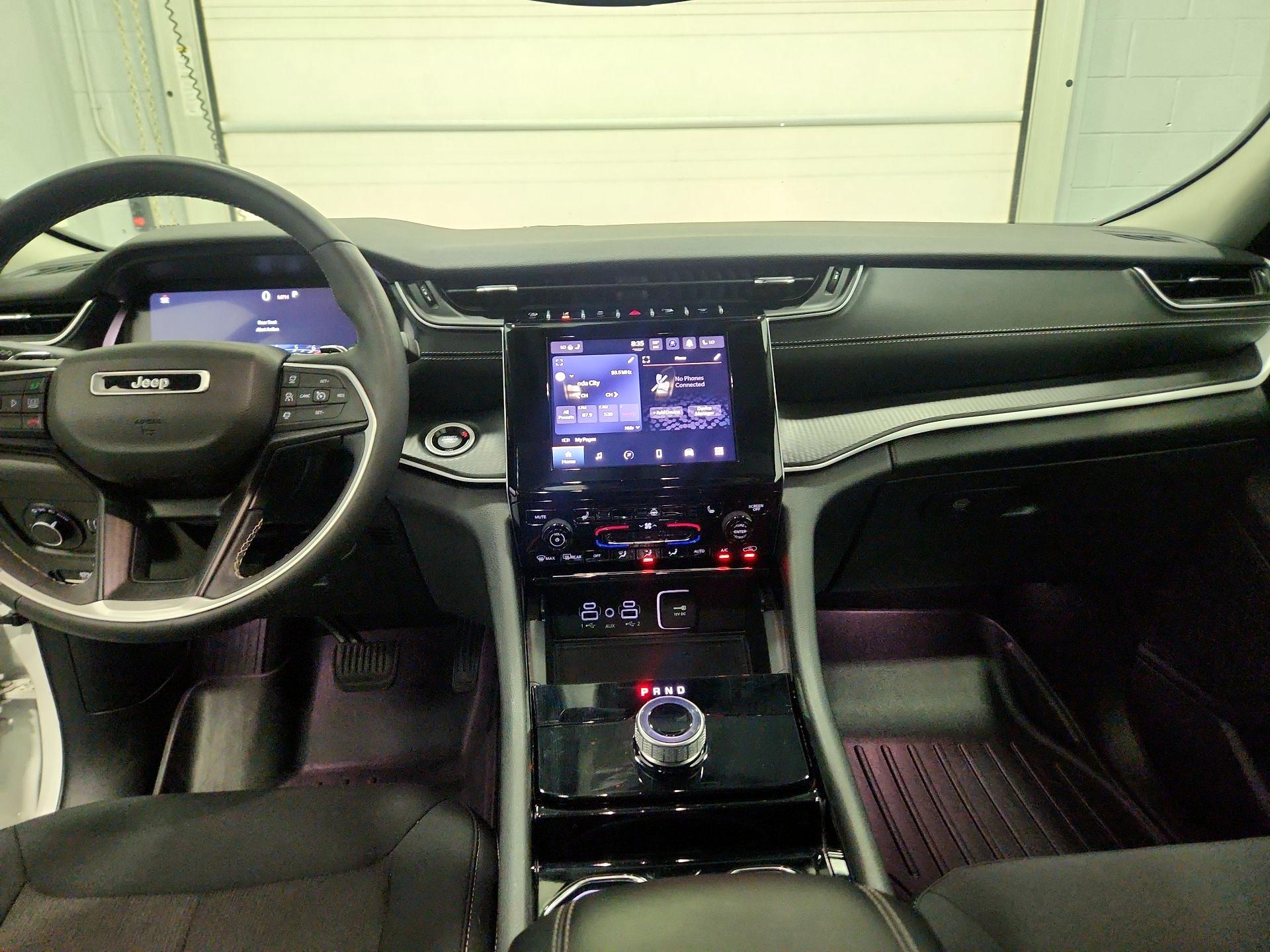 Thumbnail: 2023 Jeep Grand Cherokee - 9