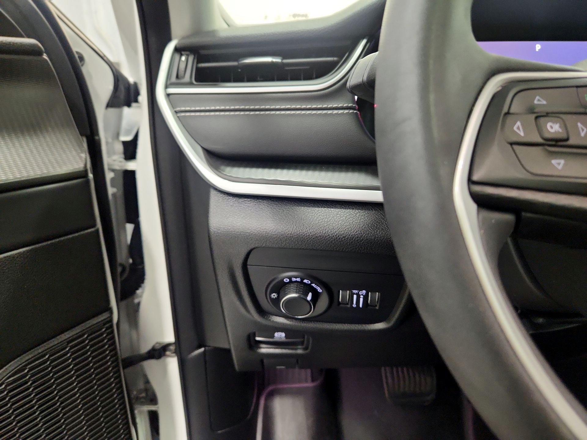 Thumbnail: 2023 Jeep Grand Cherokee - 13