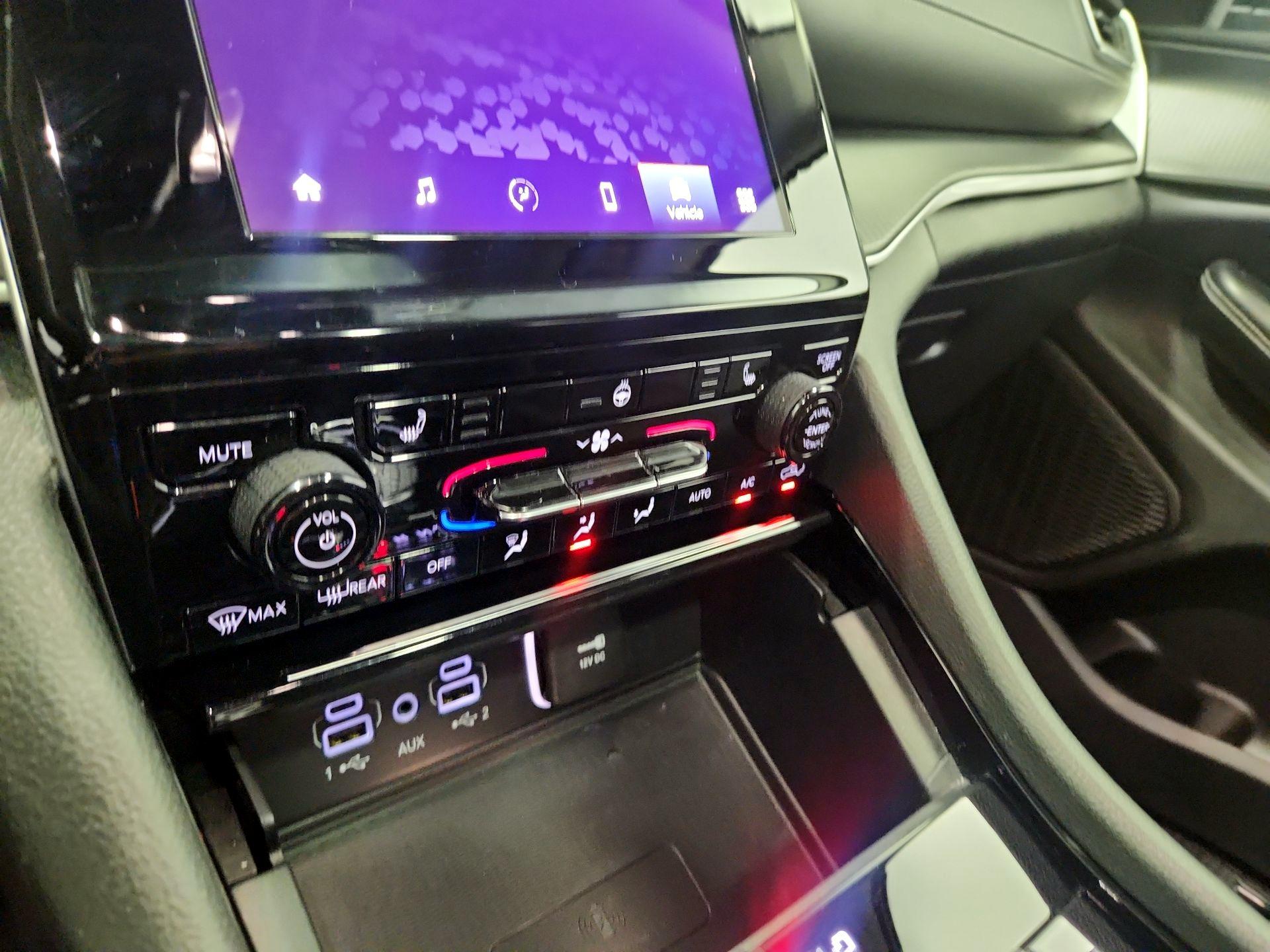 Thumbnail: 2023 Jeep Grand Cherokee - 16