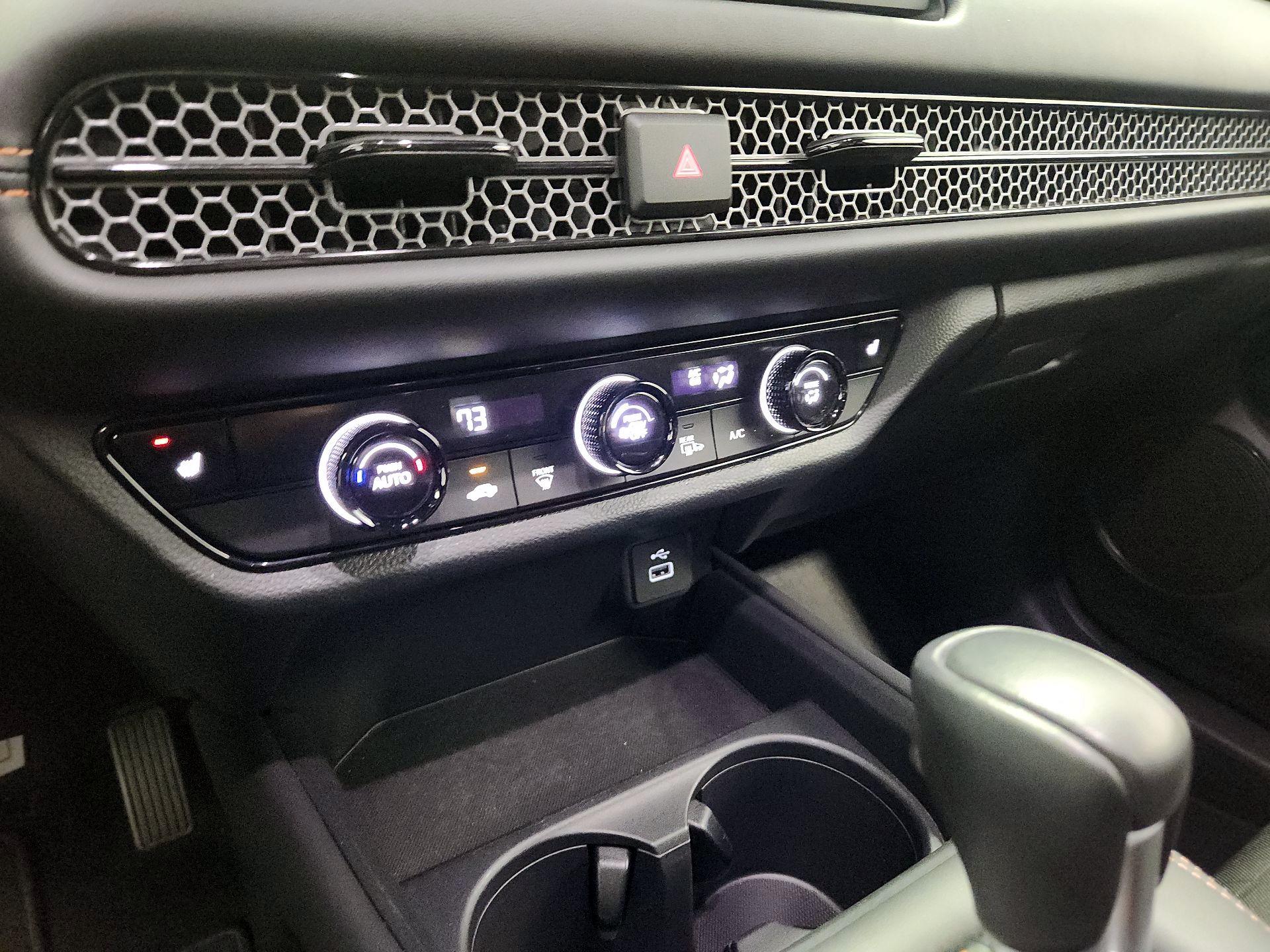 Thumbnail: 2025 Honda HR-V - 16