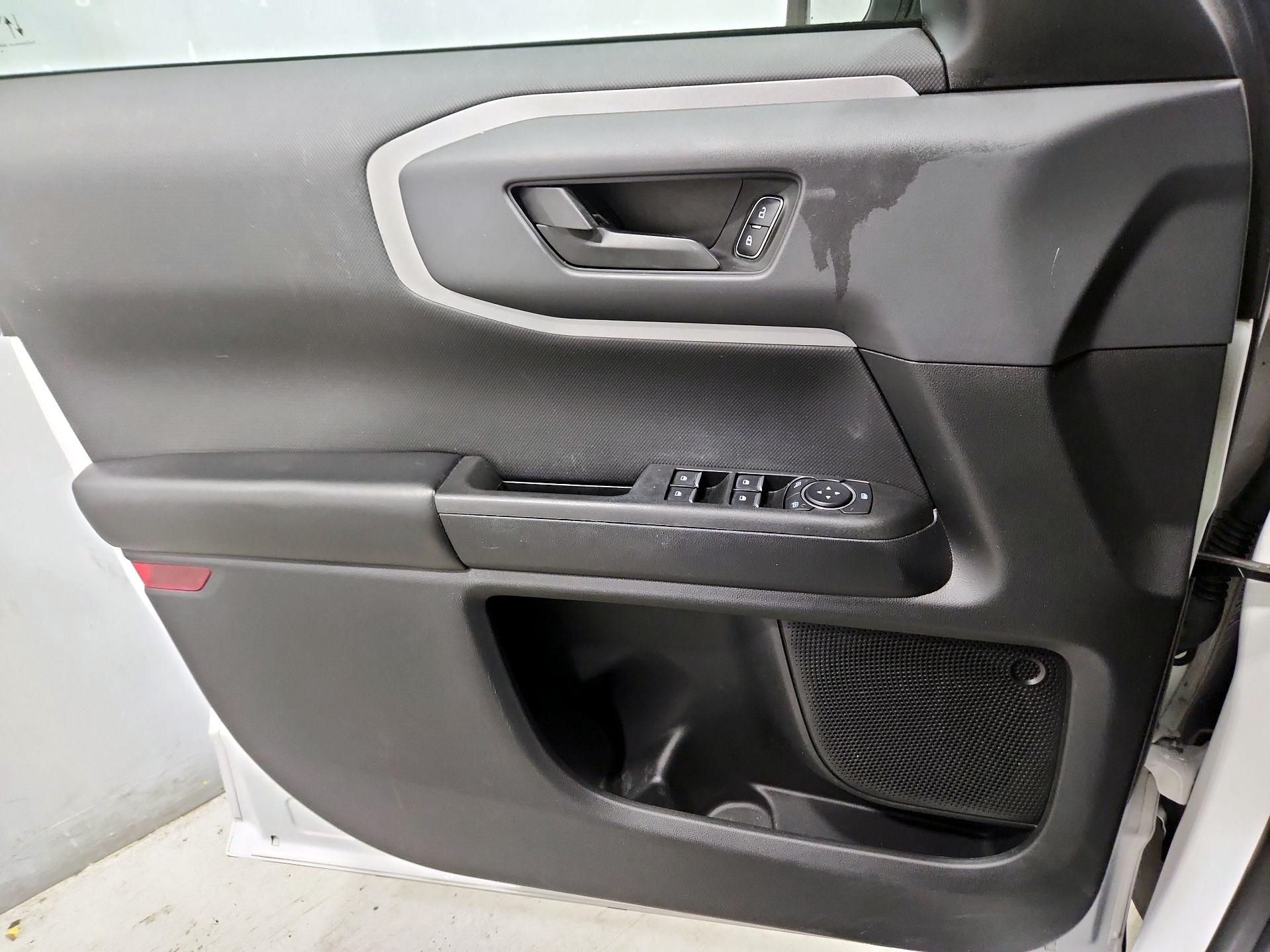 Thumbnail: 2022 Ford Bronco Sport - 12