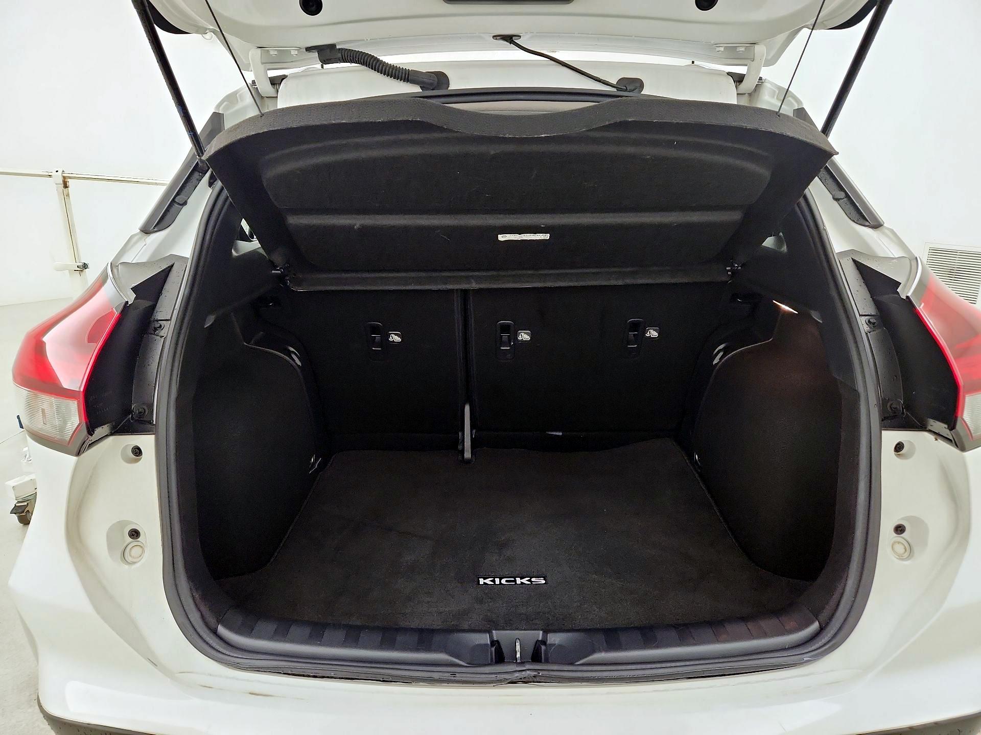 Thumbnail: 2022 Nissan Kicks - 20