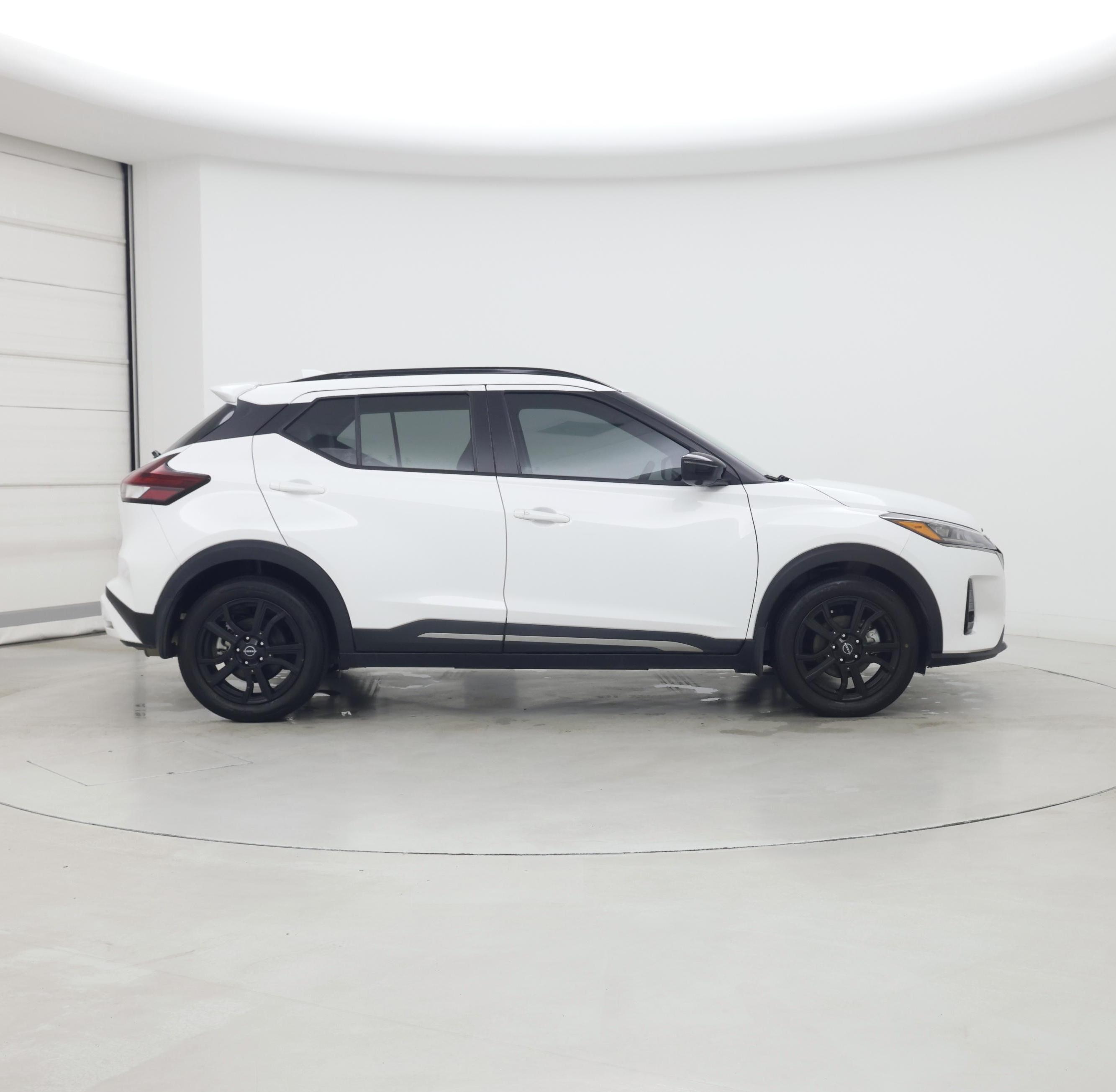 Thumbnail: 2022 Nissan Kicks - 7
