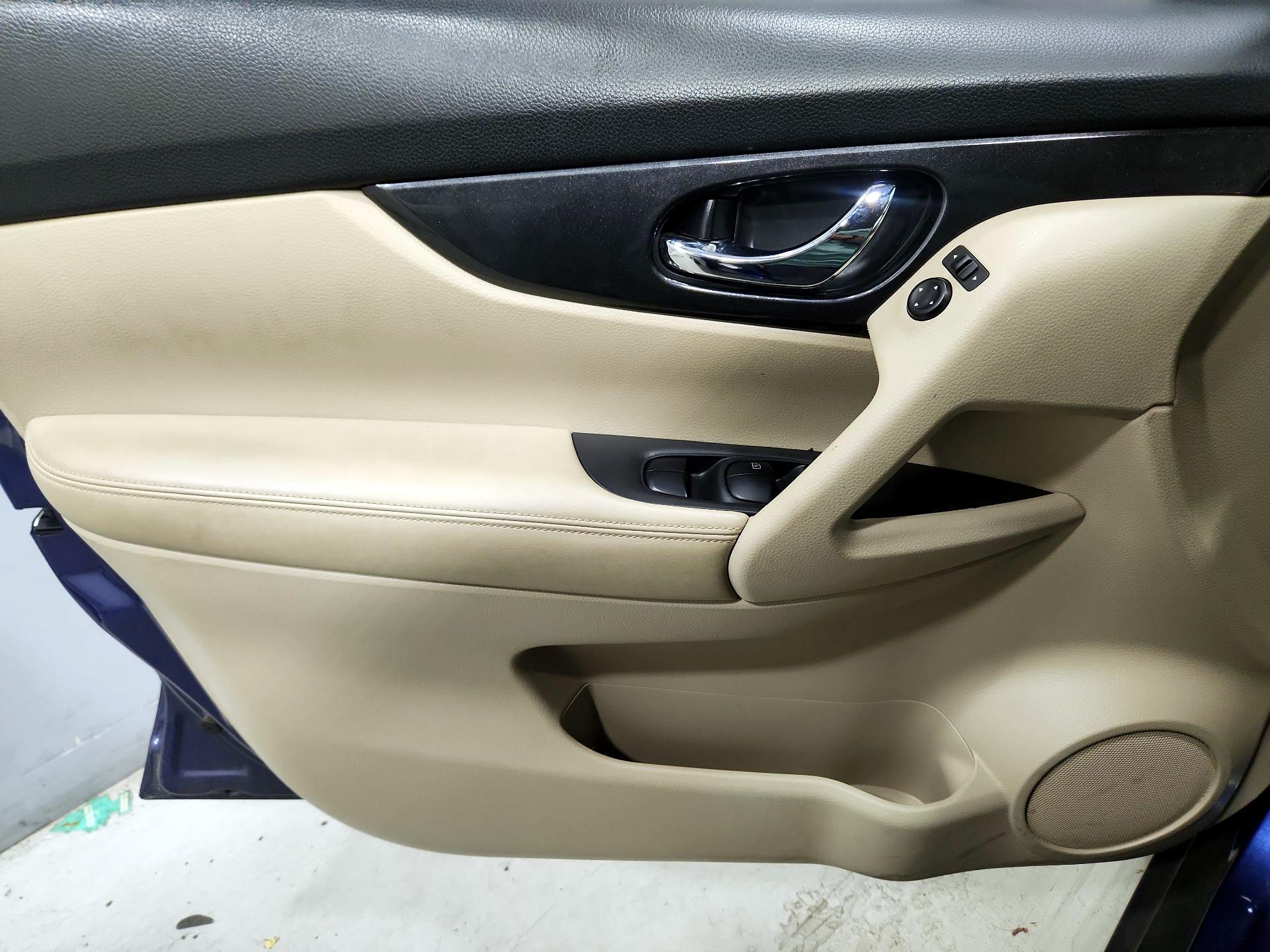 Thumbnail: 2019 Nissan Rogue - 12