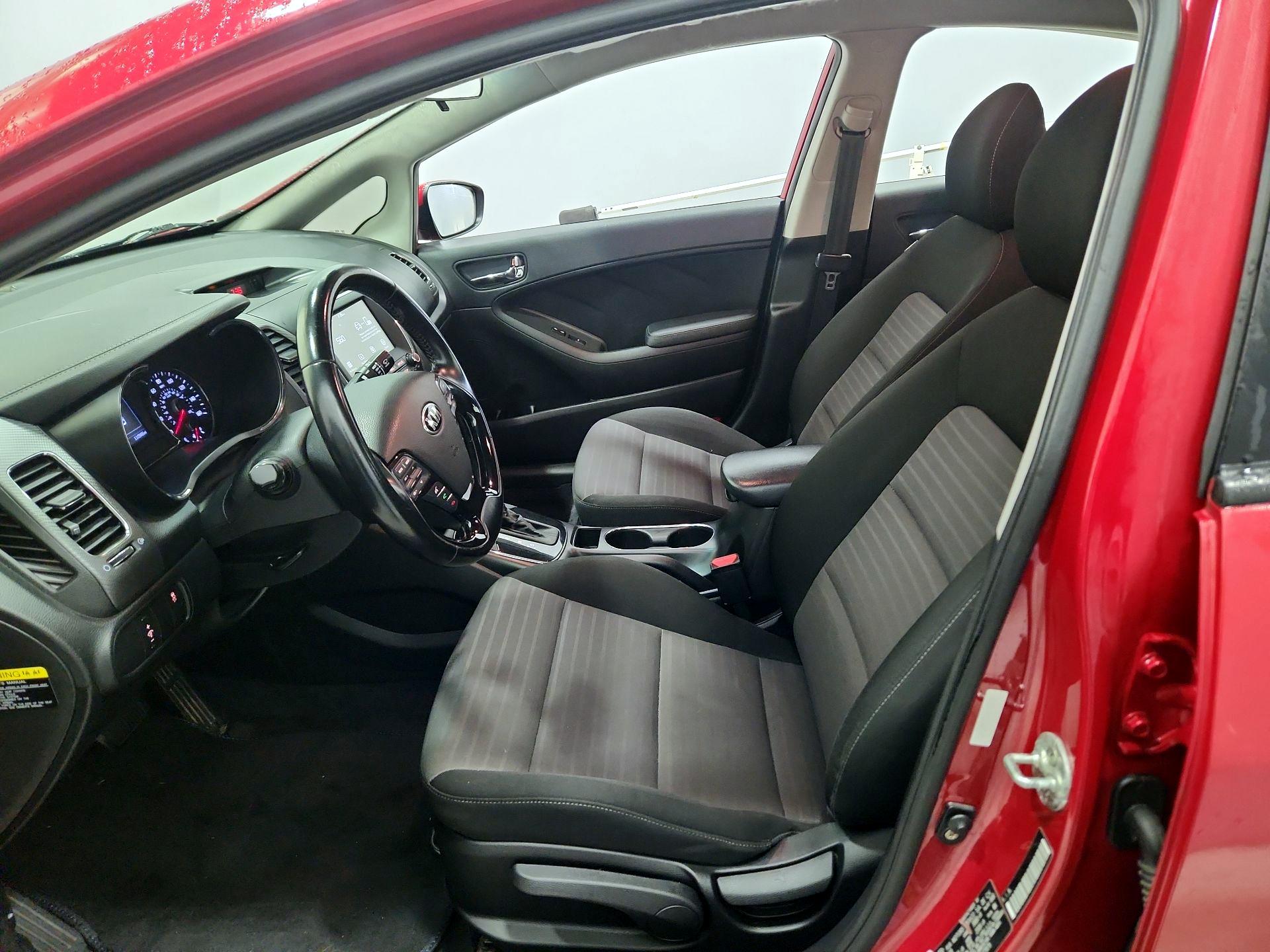 Thumbnail: 2018 Kia Forte - 11