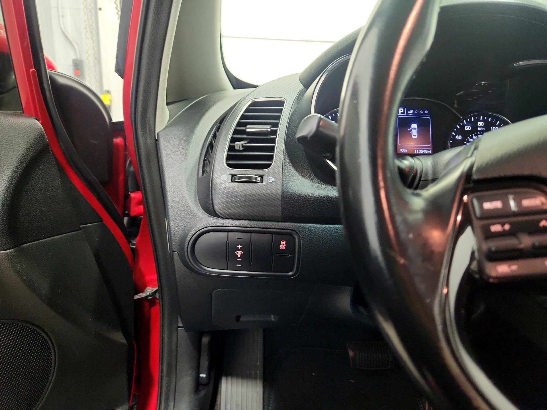 Thumbnail: 2018 Kia Forte - 13