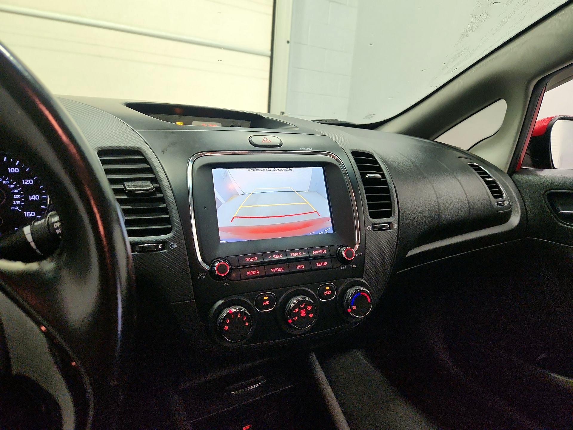 Thumbnail: 2018 Kia Forte - 14