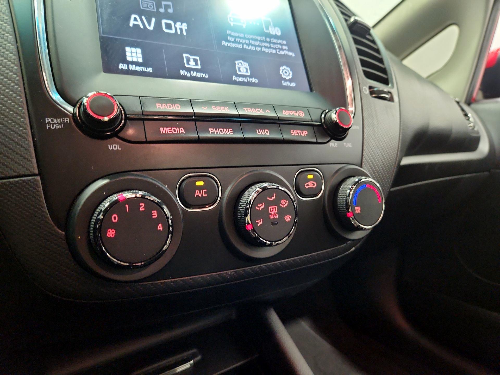 Thumbnail: 2018 Kia Forte - 16