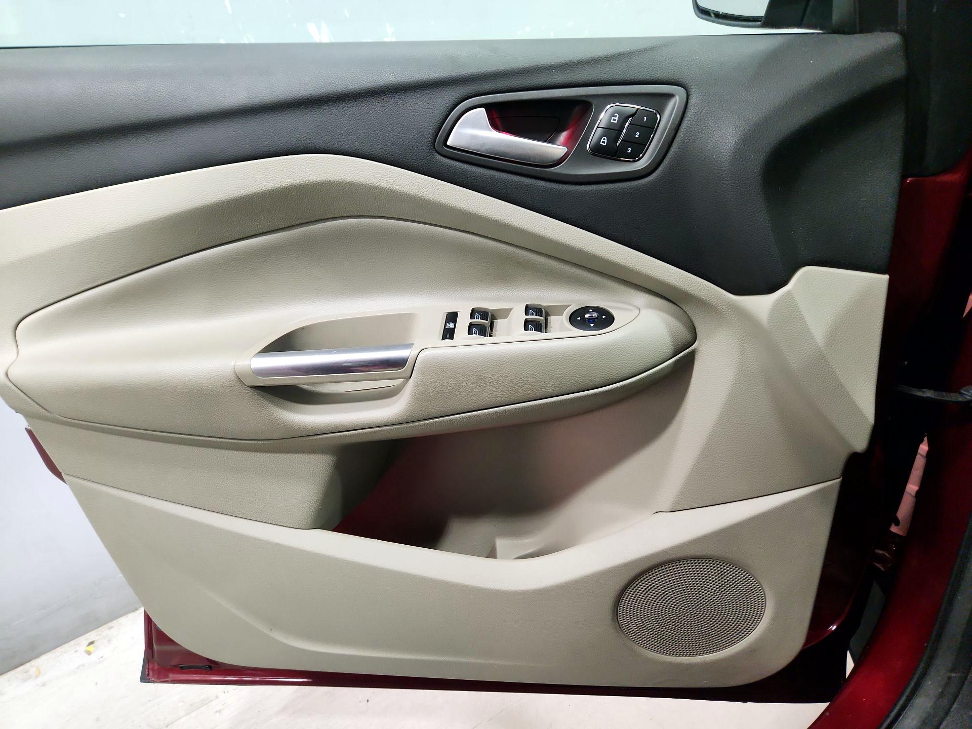 Thumbnail: 2014 Ford Escape - 12