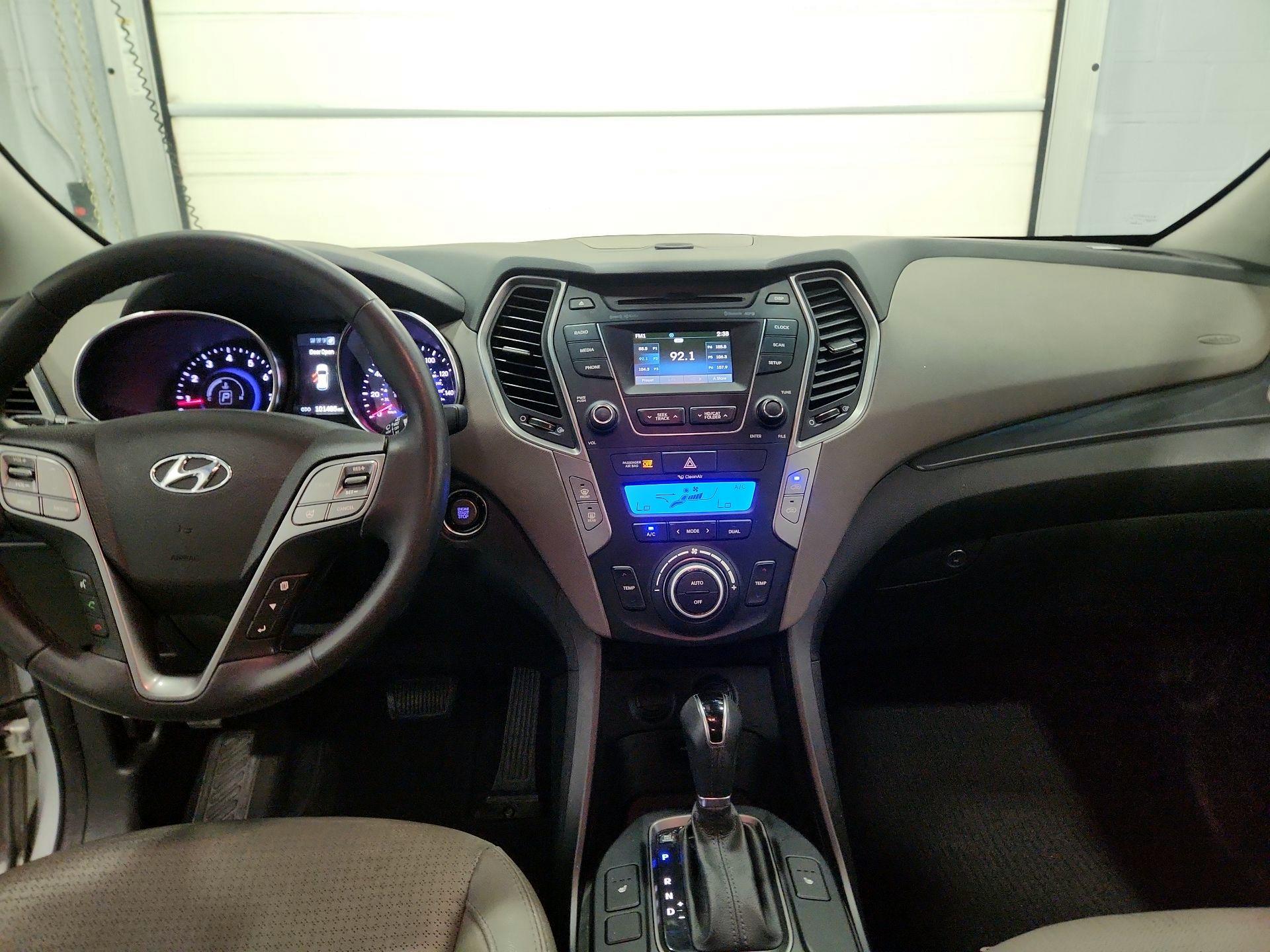 Thumbnail: 2016 Hyundai Santa Fe - 9