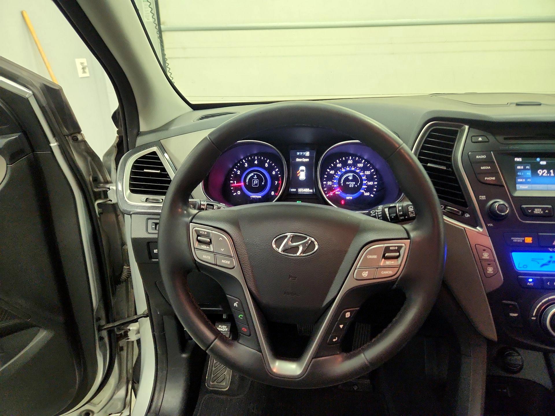 Thumbnail: 2016 Hyundai Santa Fe - 10