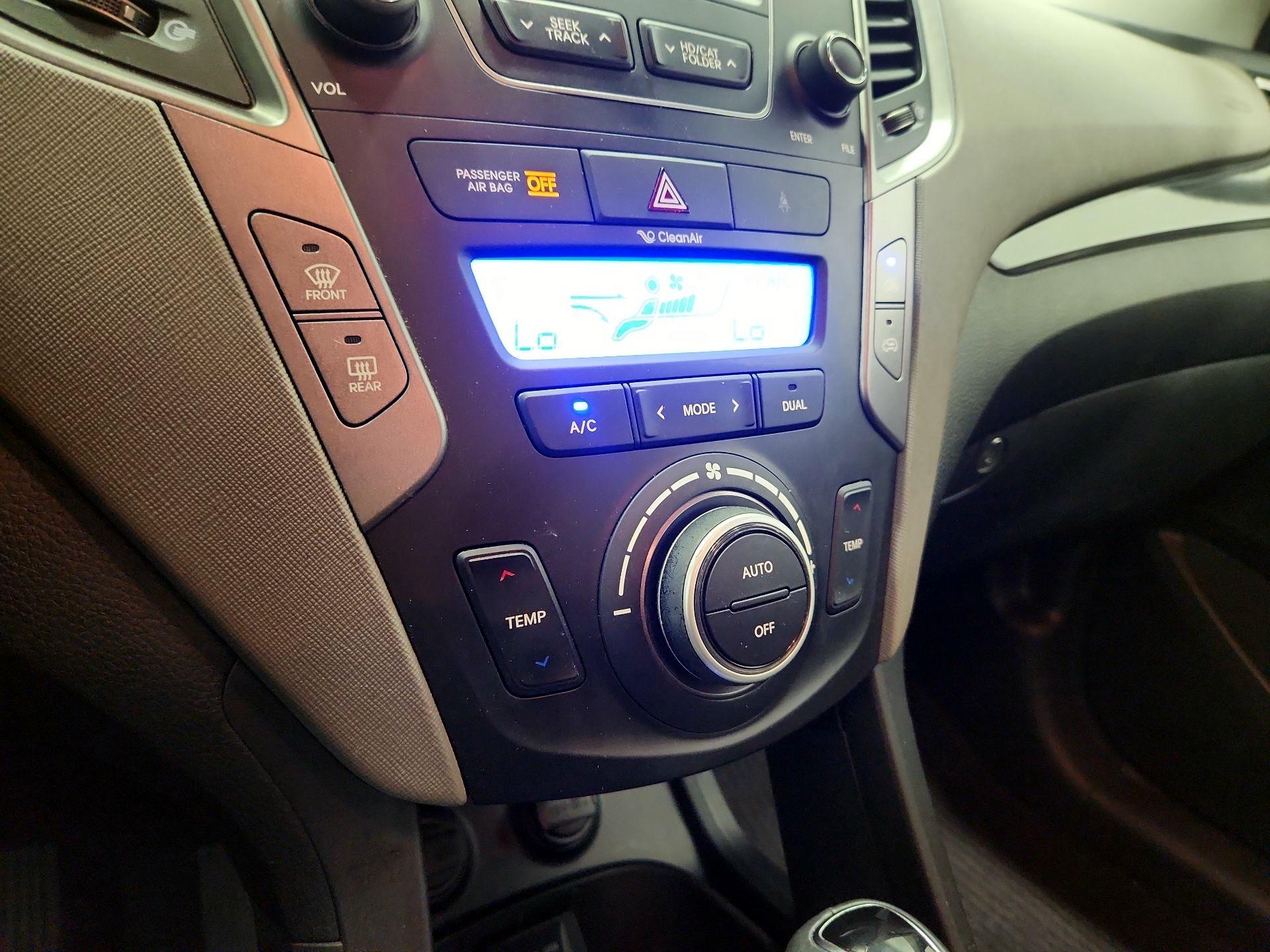 Thumbnail: 2016 Hyundai Santa Fe - 16